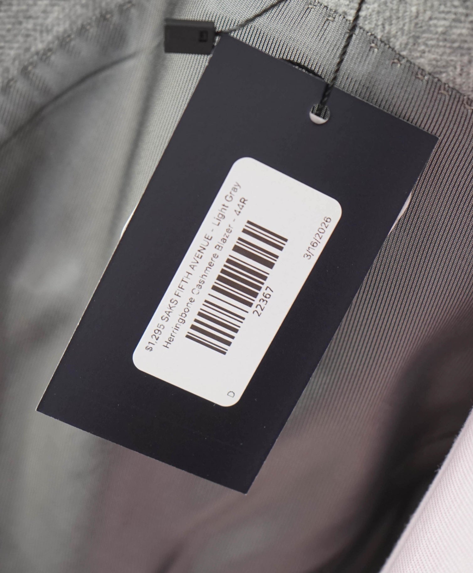 $1,295 SAKS 5TH AVE - Light Gray Herringbone Cashmere Blazer - 44R