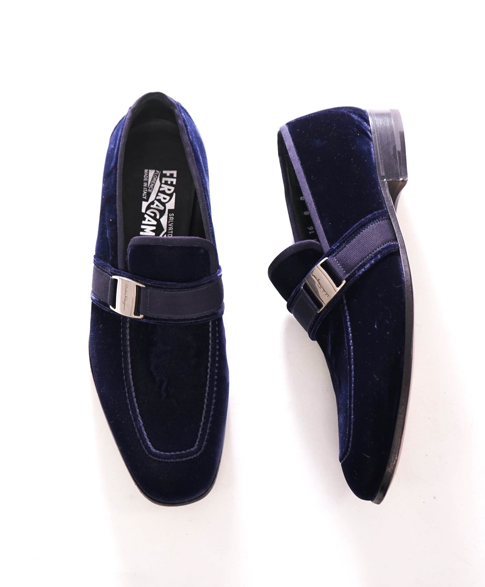 $950 FERRAGAMO - Velvet "DANNY 2" Loafers Navy Sardegna - 8 D