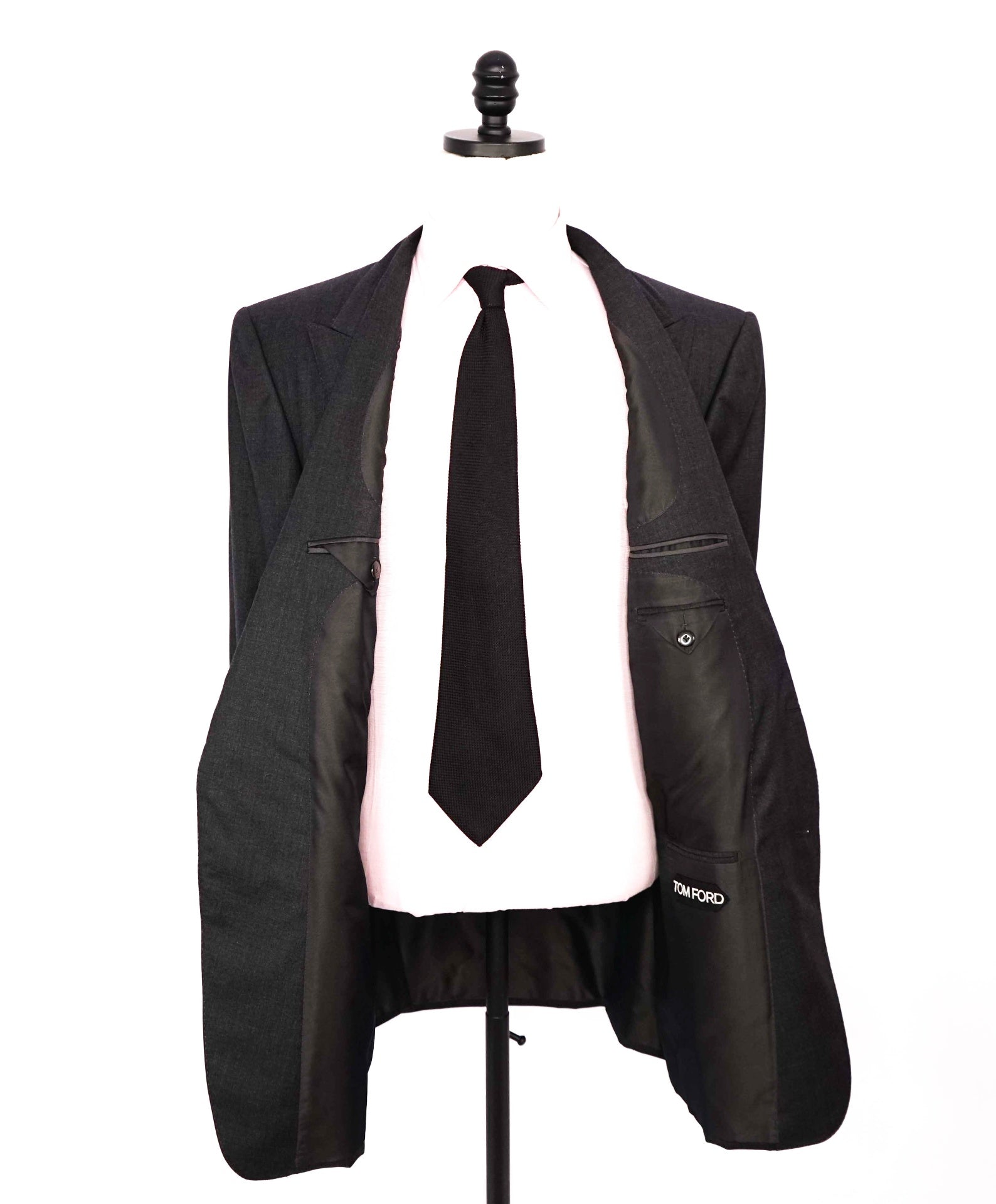 $5,970 TOM FORD - Solid Dark Gray Wool Peak Lapel Suit - 46L