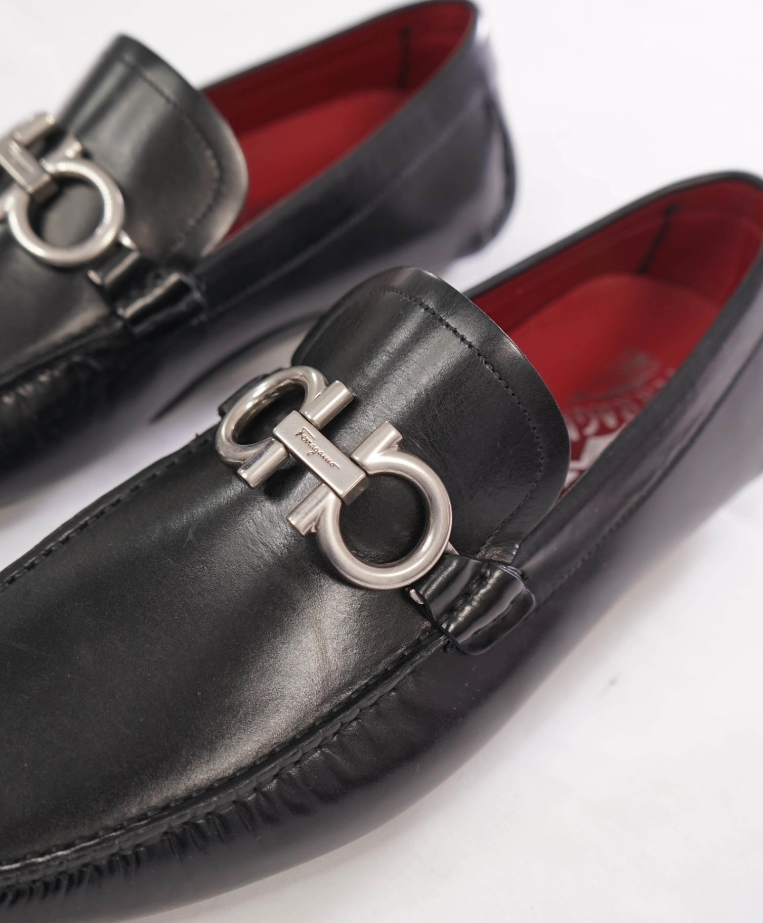 $850 FERRAGAMO - Black Leather Driving Loafers - 8 EE