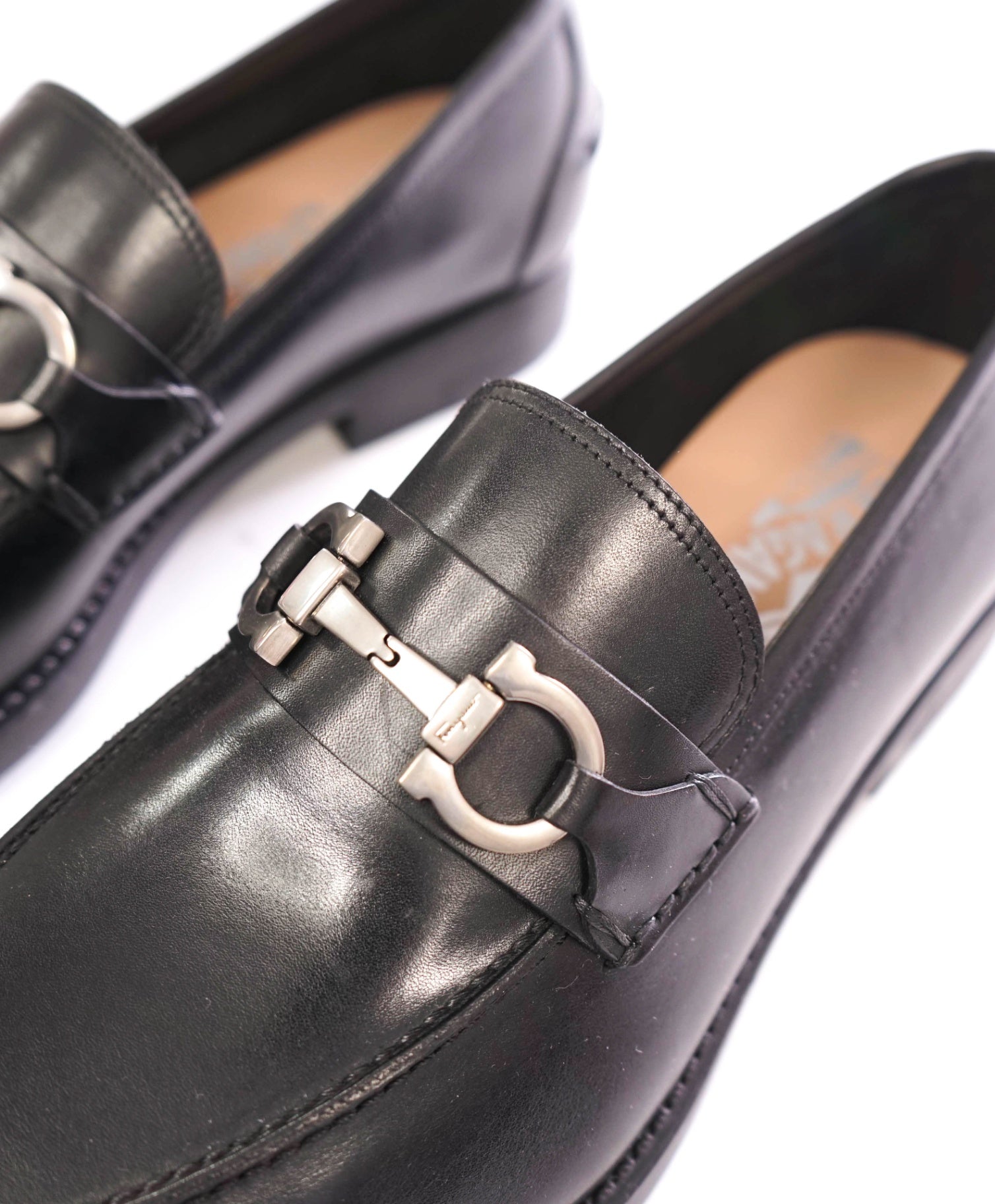$995 FERRAGAMO - Black Leather "ARLIN" Loafers - 8.5 EE