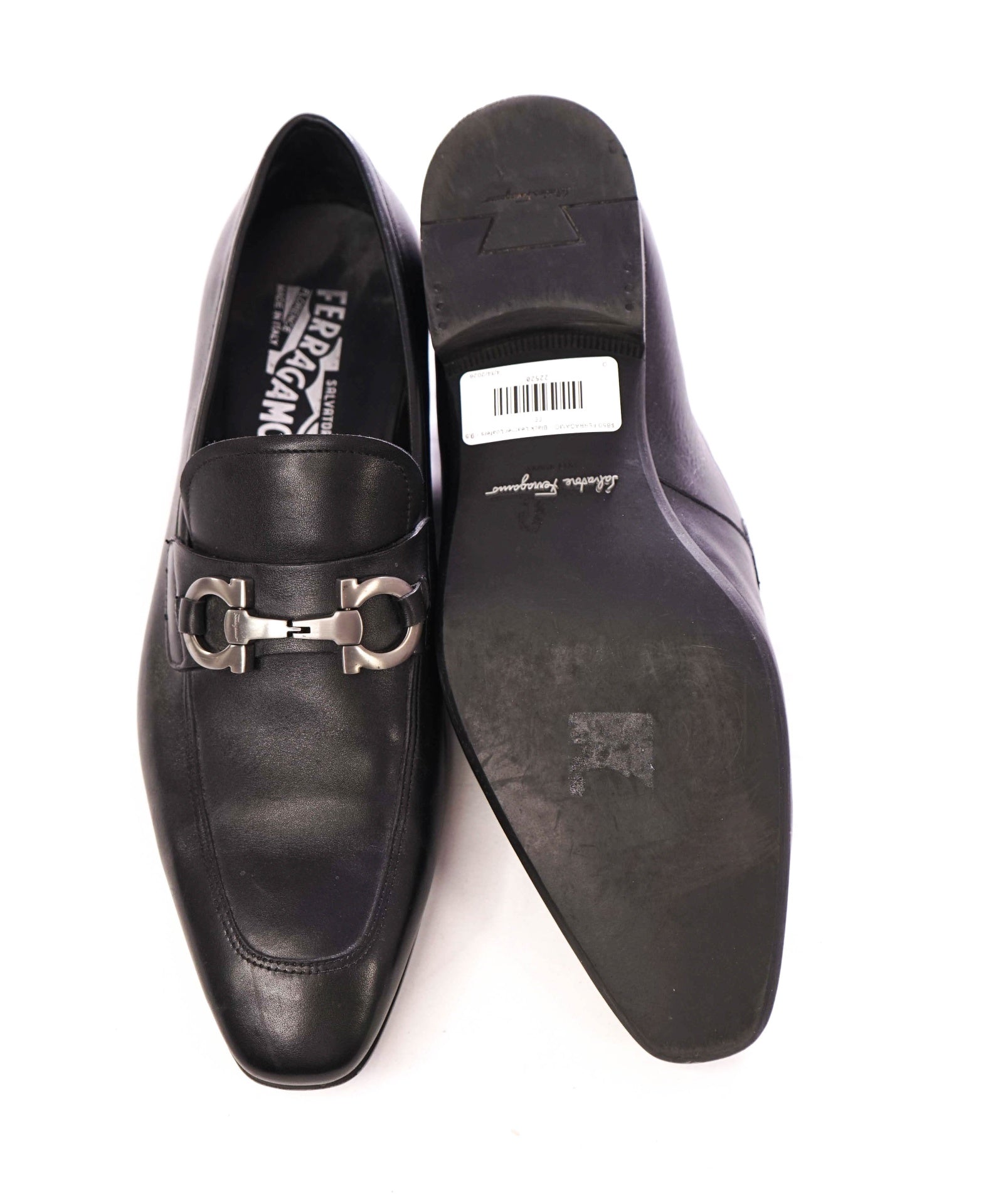 $850 FERRAGAMO - Black Leather GANCINI Loafers - 9.5 EE