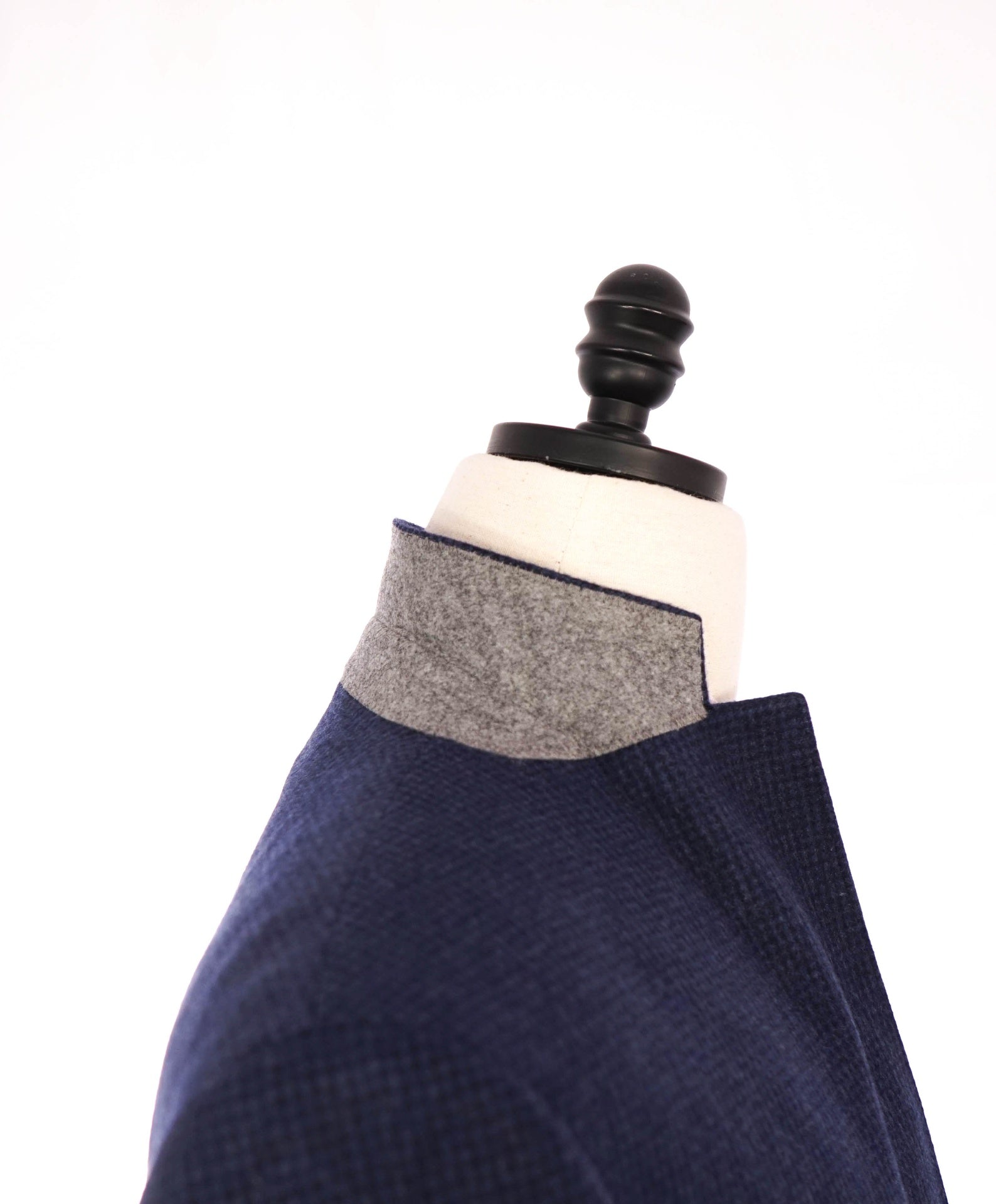 $1,295 SAKS FIFTH AVENUE - Blue Check 100% Cashmere Blazer - 44R