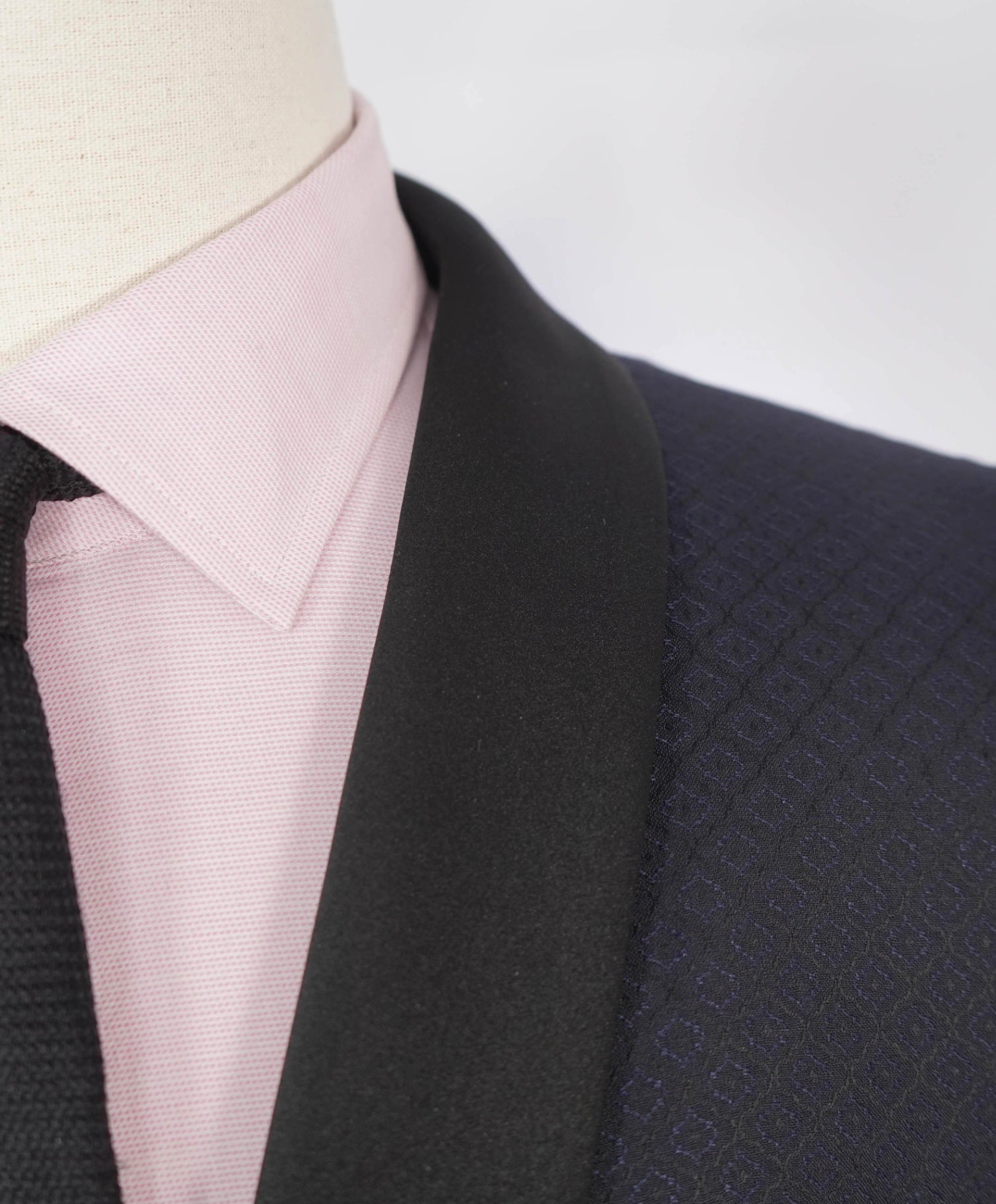 $1,295 SAKS 5TH AVE - Navy Wool/Silk Shawl Lapel Dinner Jacket - 42R