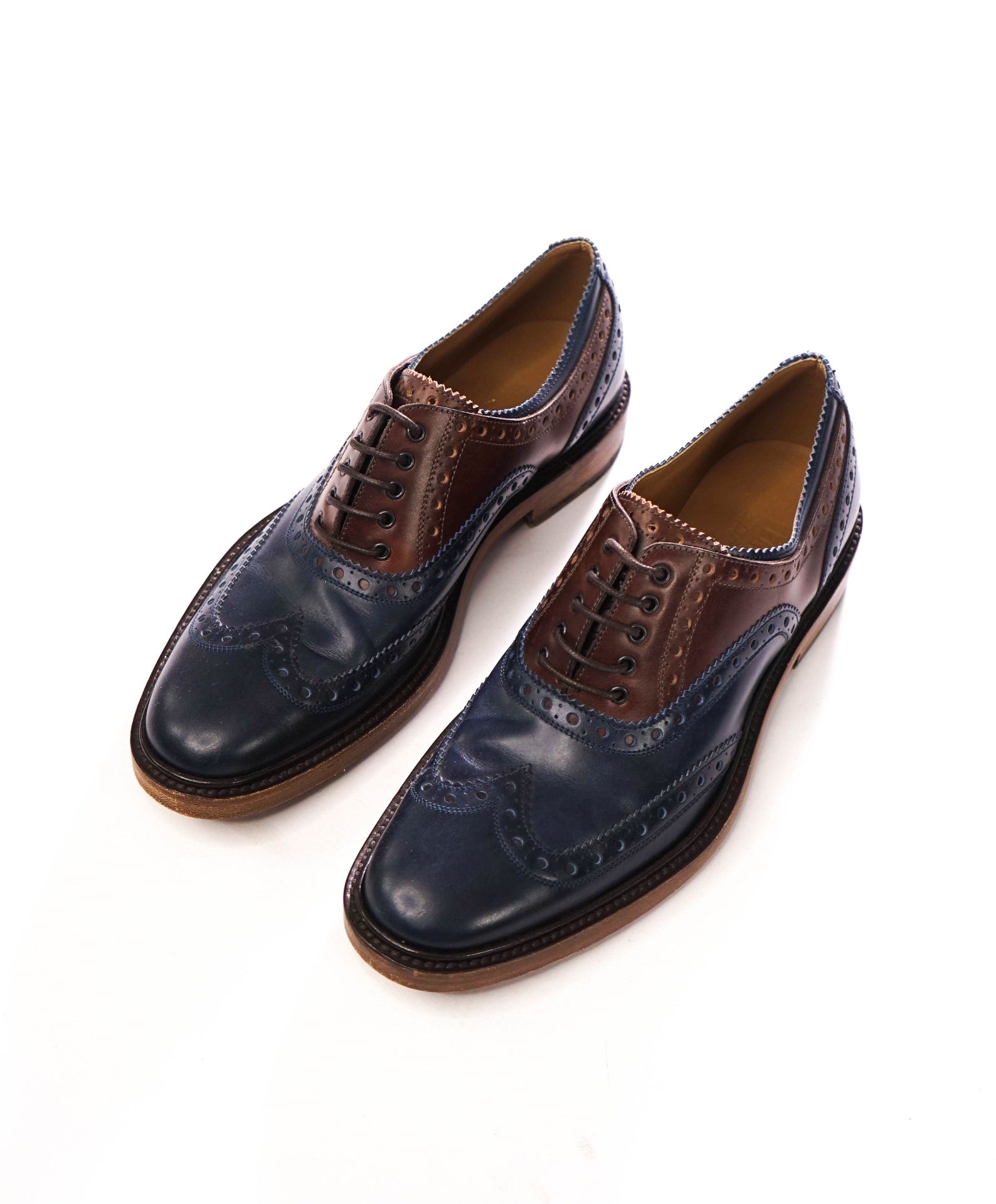 $1,250 FERRAGAMO - Navy Blue/Brown Leather Wingtip Oxfords - 9 D