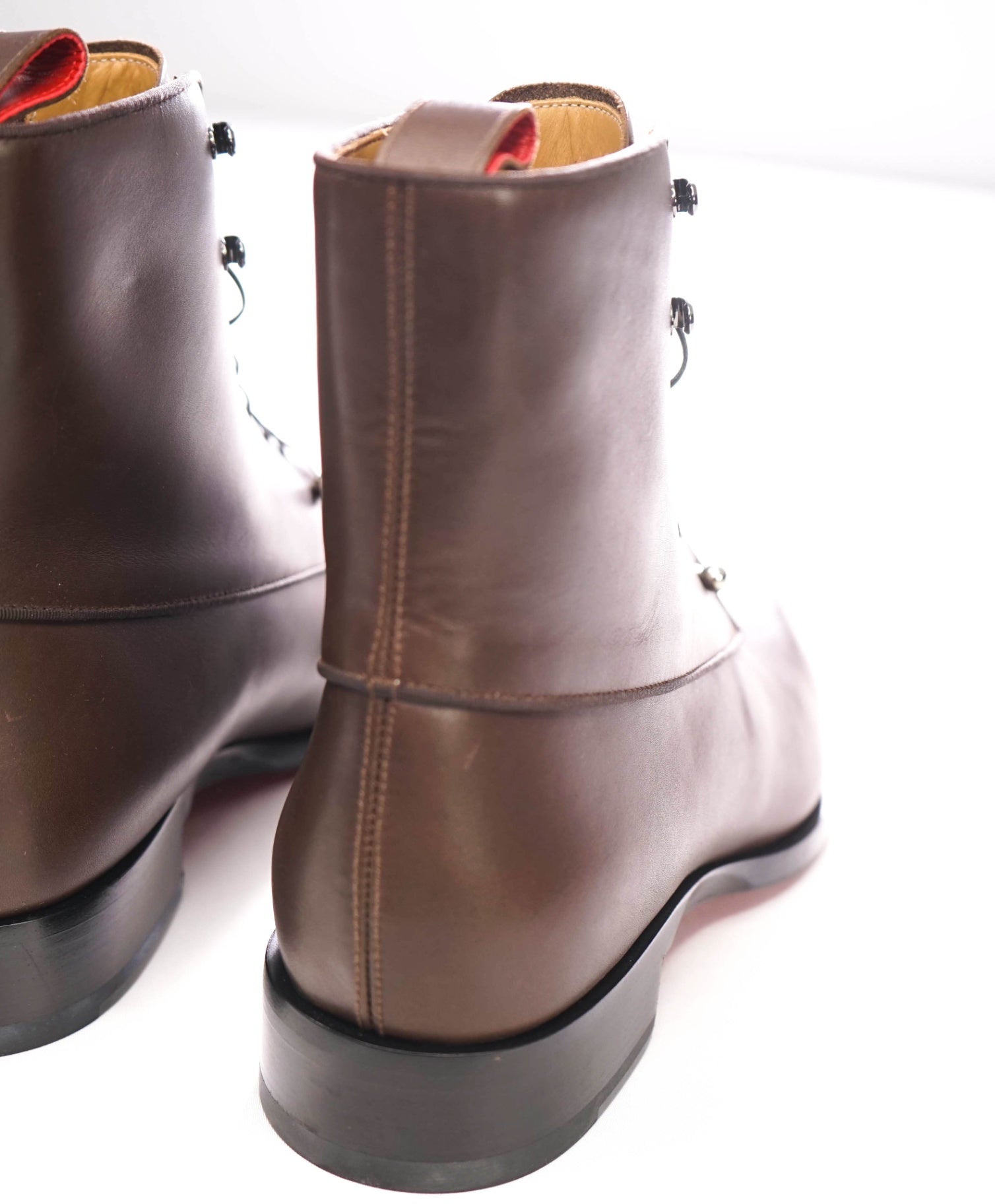 $1,445 CHRISTIAN LOUBOUTIN - Brown "CHAMBELI" Ankle Boots - US 8 (41EU)