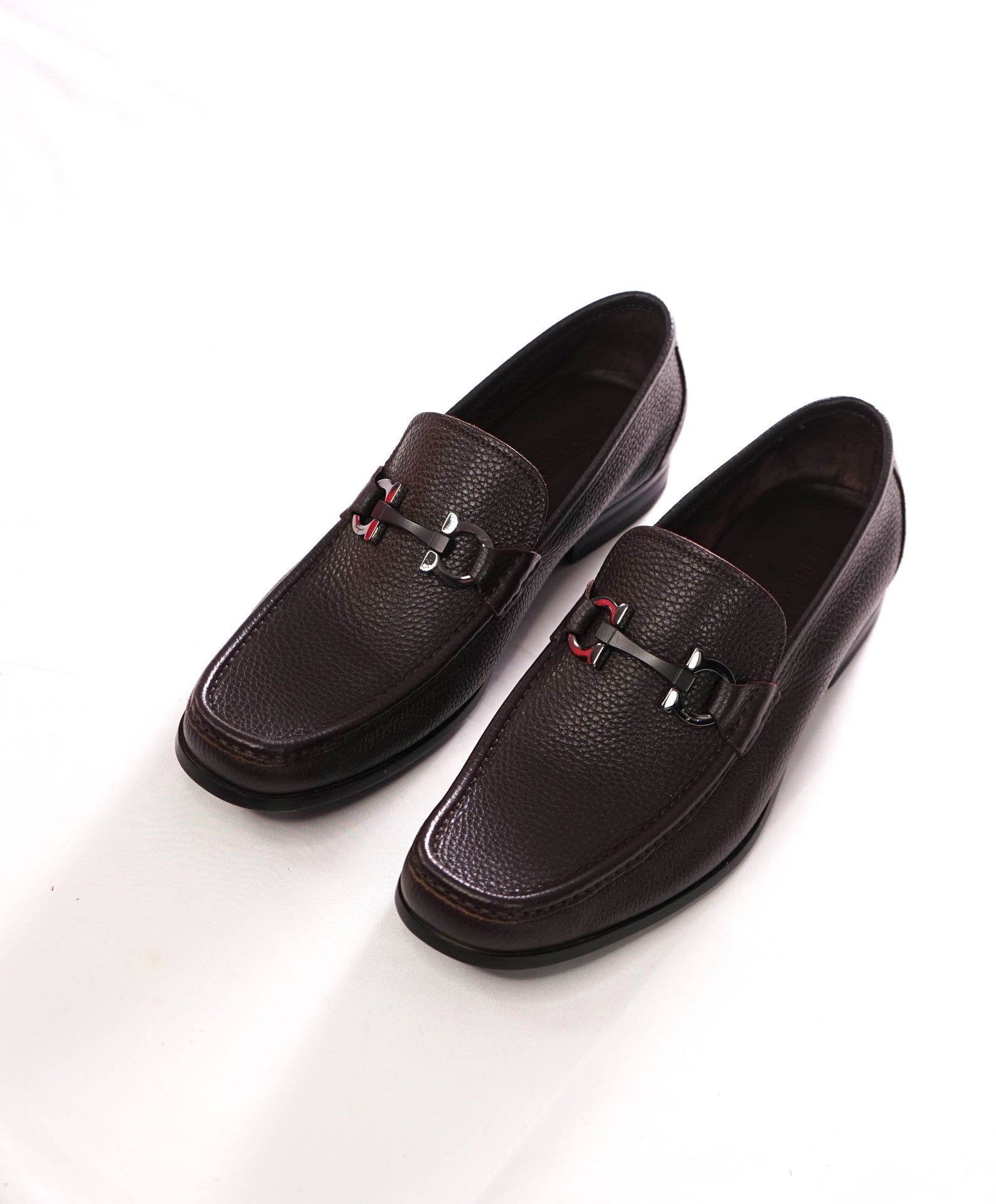 $850 FERRAGAMO - *GRANDIOSO* Brown Pebble Leather Loafers - 9 EE