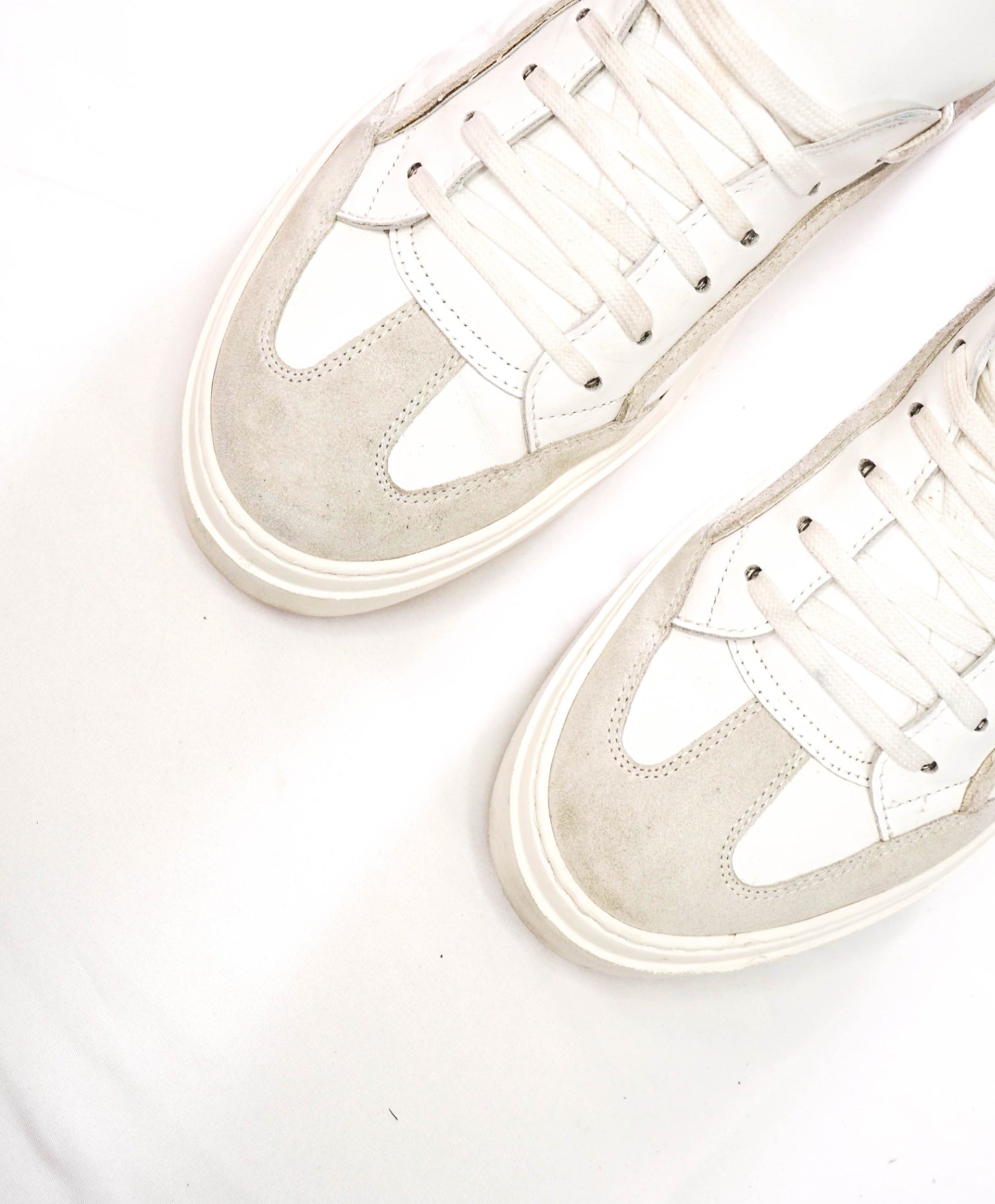 $795 FERRAGAMO - White Leather/Suede "BORG" Sneakers - 10 M