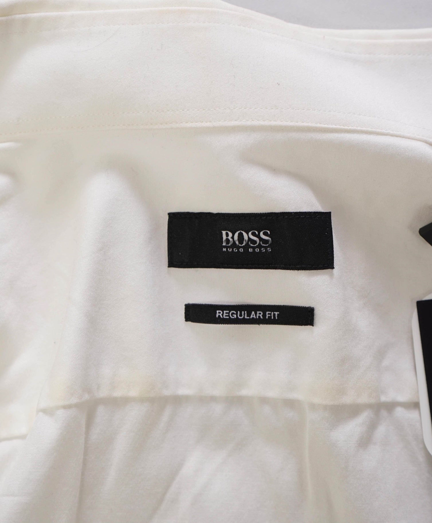 $160 BOSS - White Cotton Regular Fit Poplin Shirt - 15 / 32