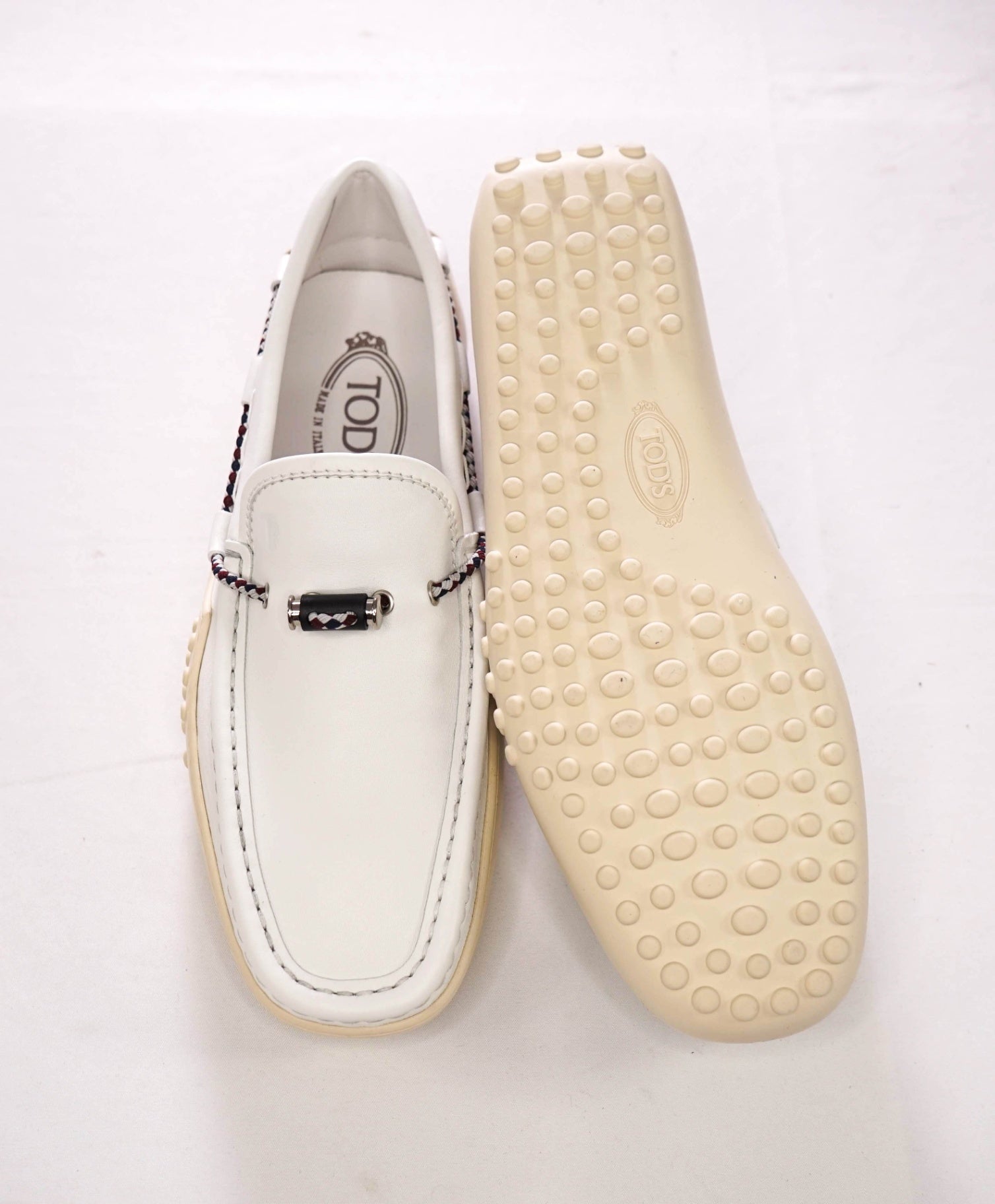 $995 TOD'S - White Leather Driving Loafers - US 7 (6UK)