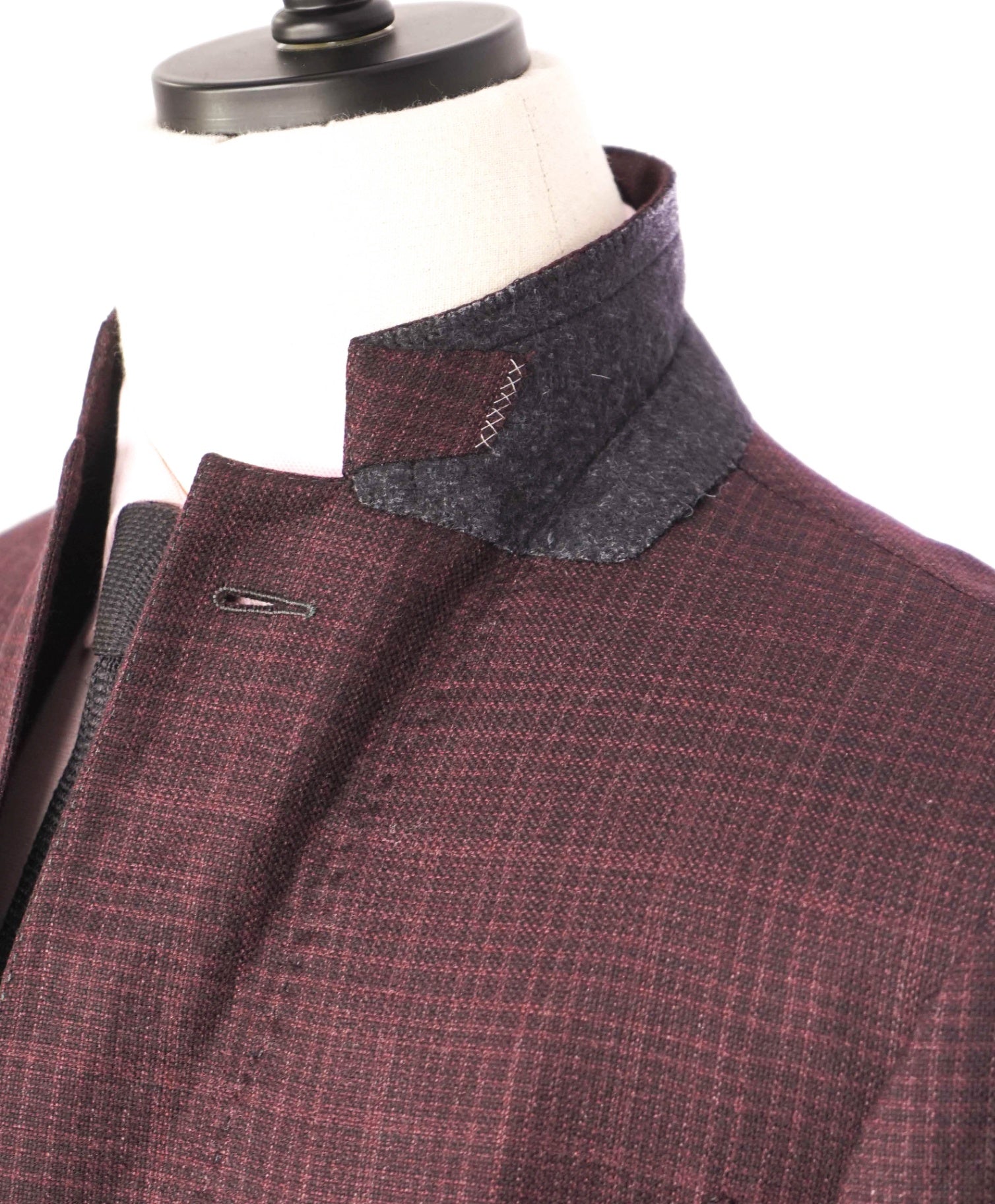 $3,290 ZEGNA - Burgundy Crosshatch "TROFEO LIGHT" Wool Blazer - 42R