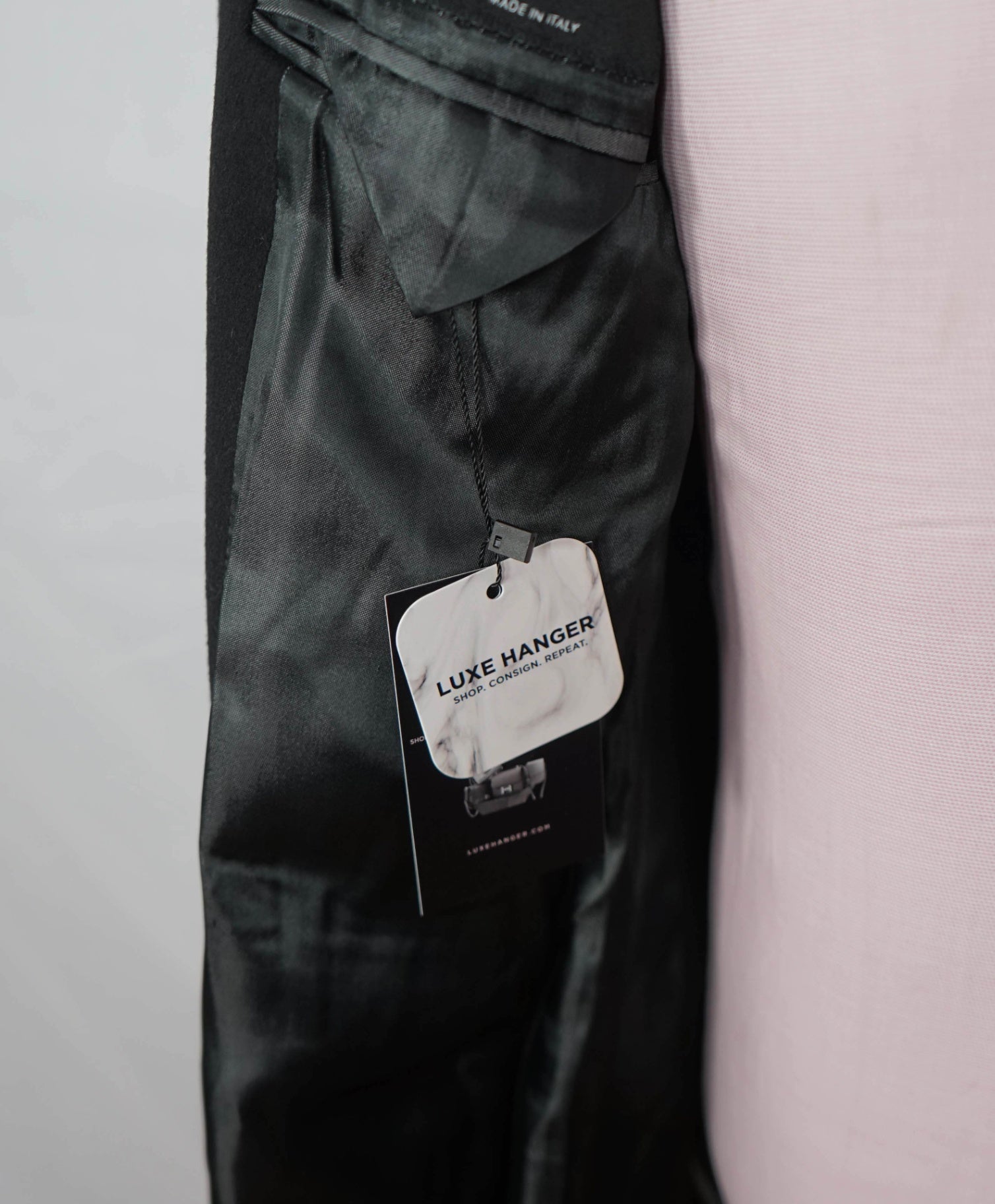 $6,300 GIORGIO ARMANI - Solid Black Wool/Cashmere Overcoat - 40R