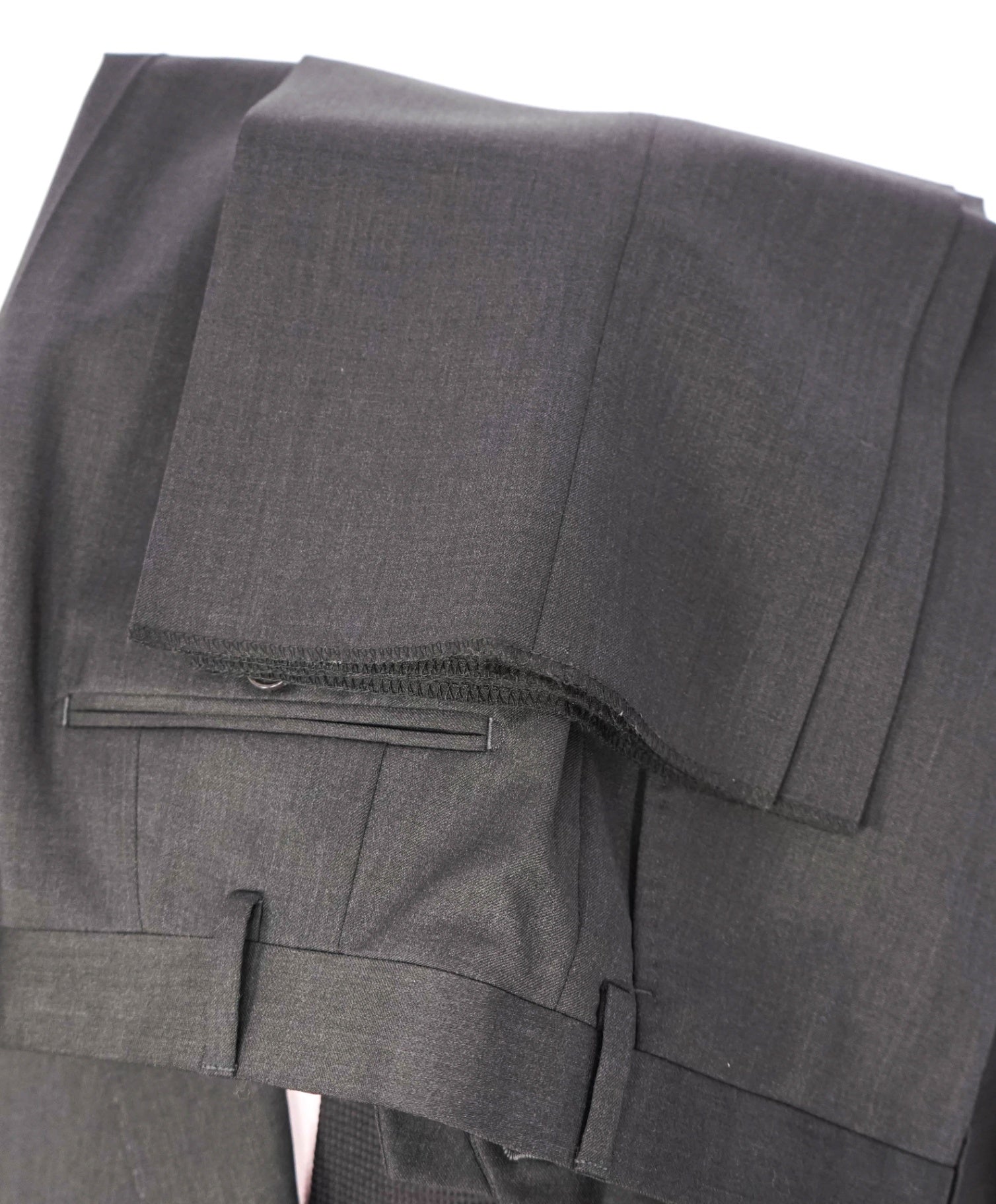 $1,995 ARMANI COLLEZIONI - Solid Gray "G LINE" Wool Suit - 48L