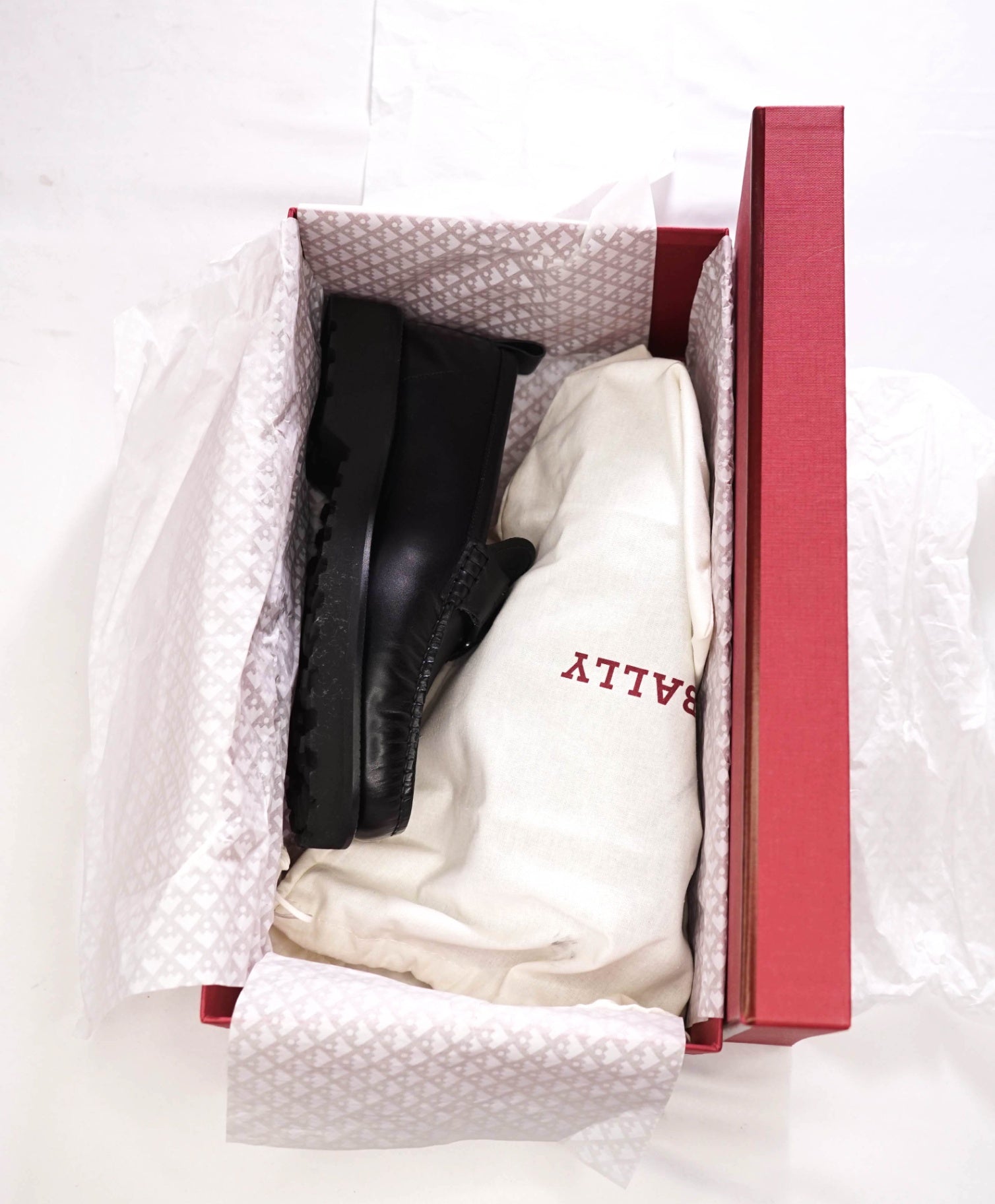 $800 BALLY - Black Leather "NOLAM" Lug-Sole Loafers - US 7 (6UK)