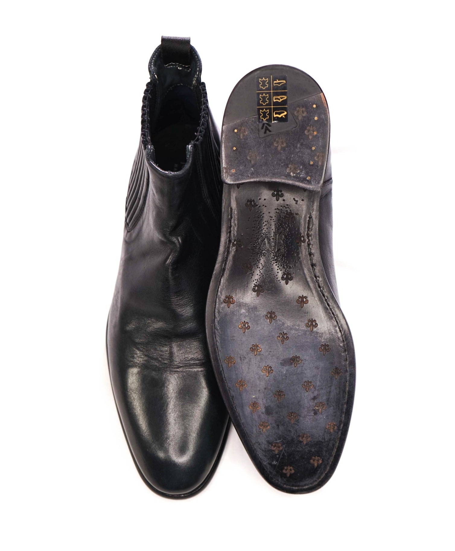 $898 JOHN VARVATOS - Dark Gray Distressed Leather Boots - 8.5
