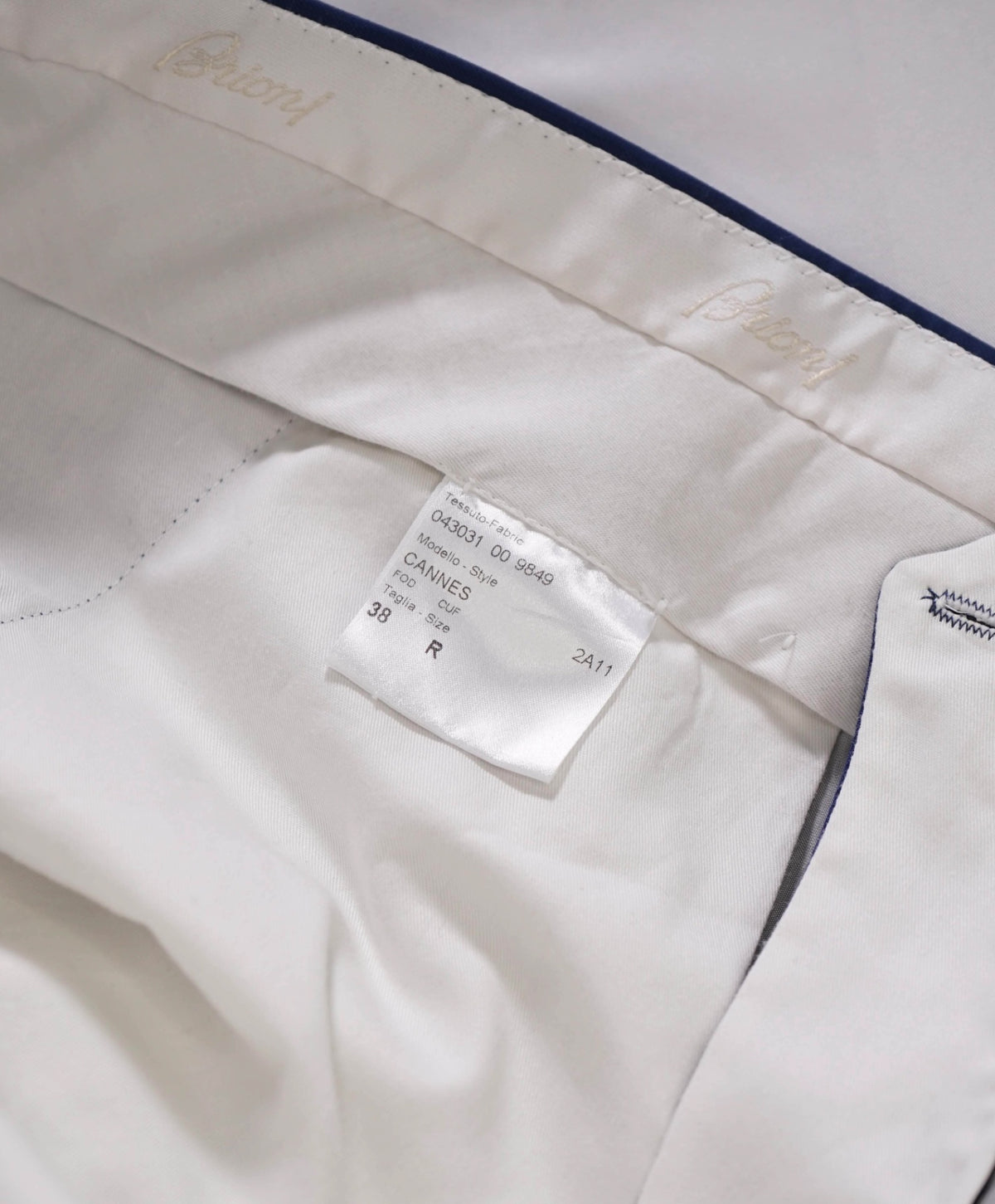 $1,095 BRIONI - *DAMAGED* Solid Blue 140's Wool Pleated Pants - 37W