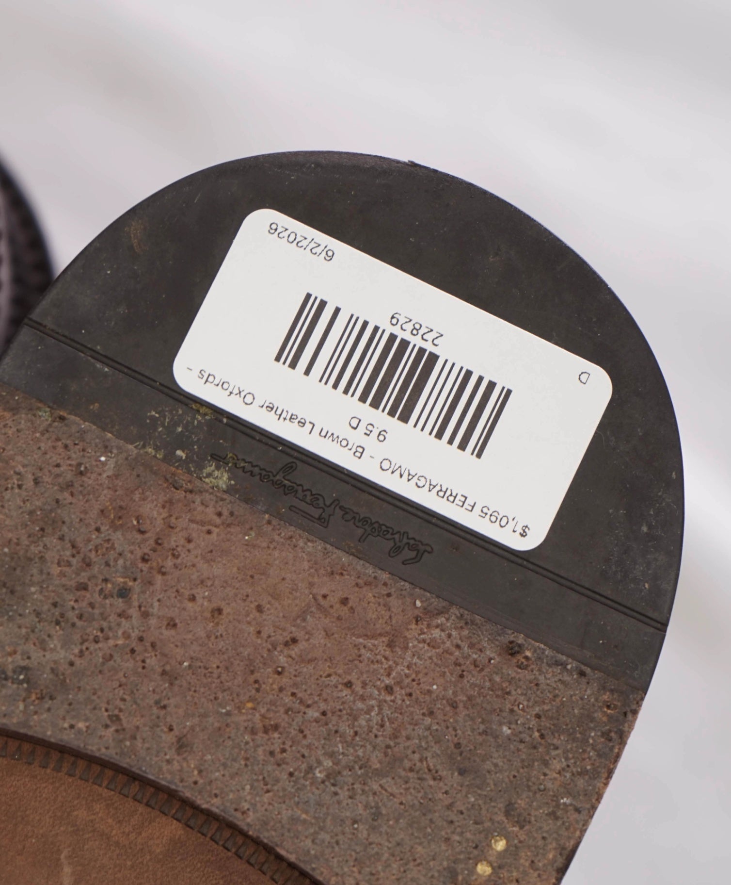 $1,095 FERRAGAMO - Brown Leather Oxfords - 9.5 D