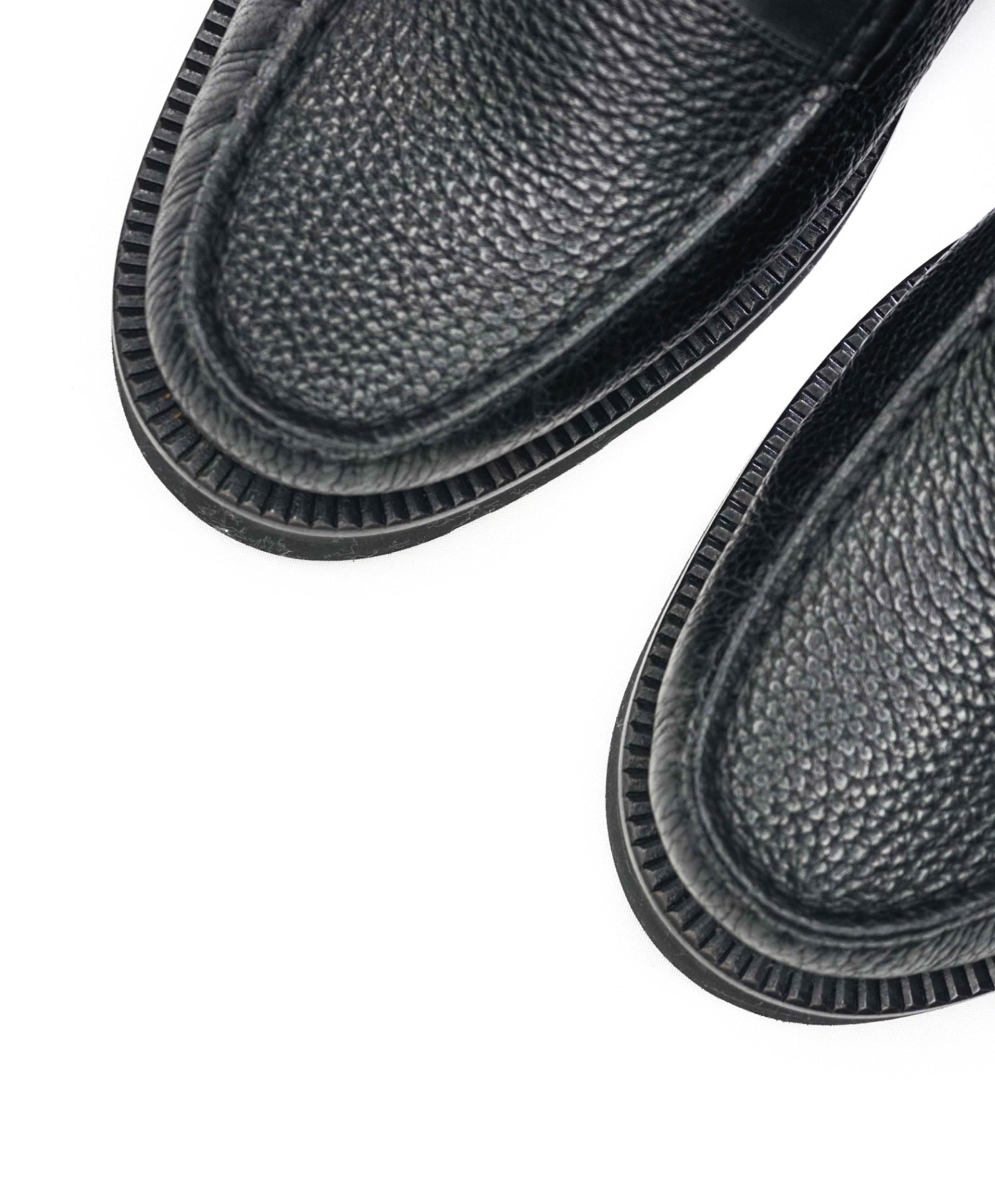 $550 BALLY - Black Pebble Leather "NOAH" Lug-Sole Loafers - US 8 (7UK)