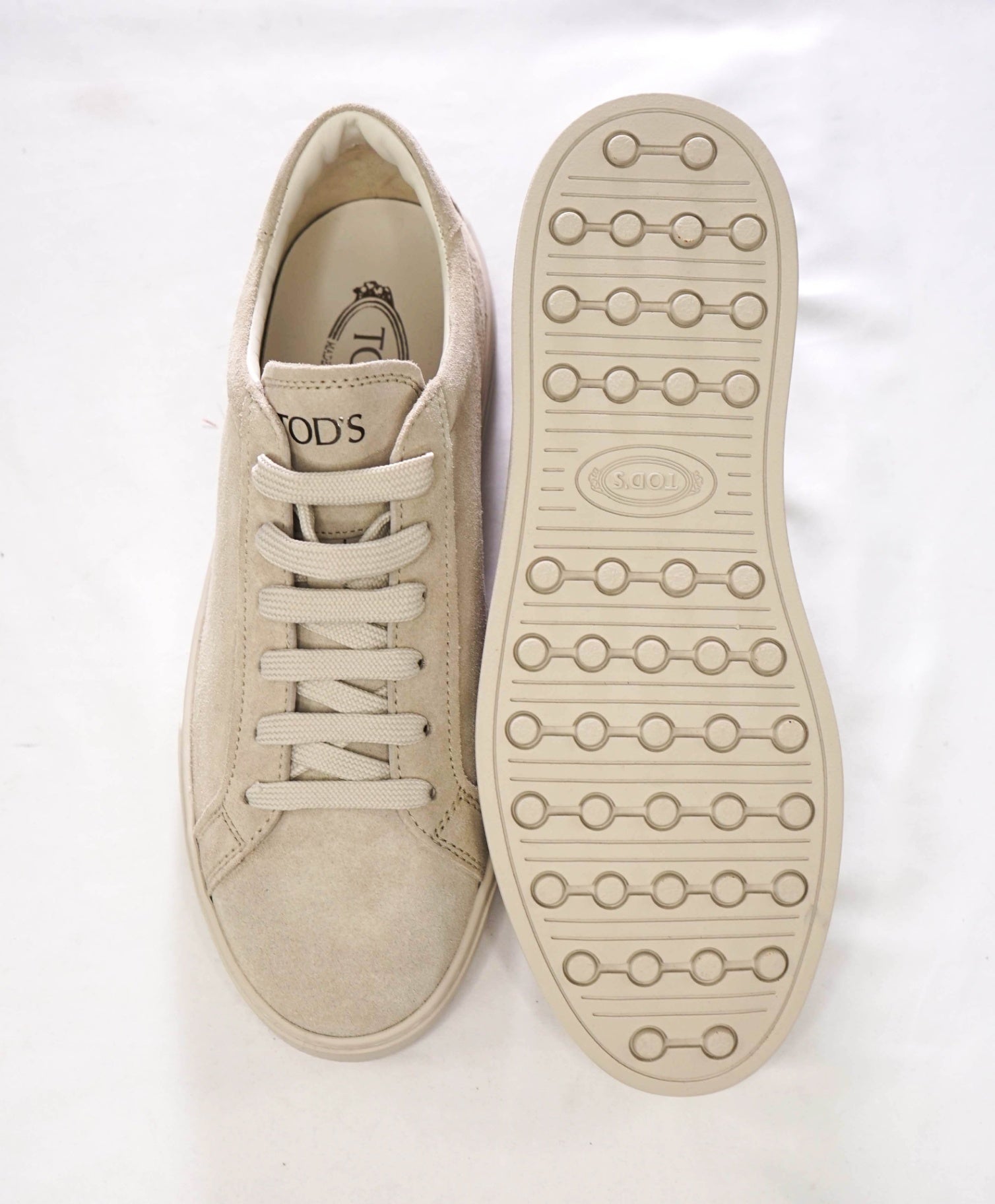 $750 TOD'S - Gray Suede Sneakers - US 9 (8UK)