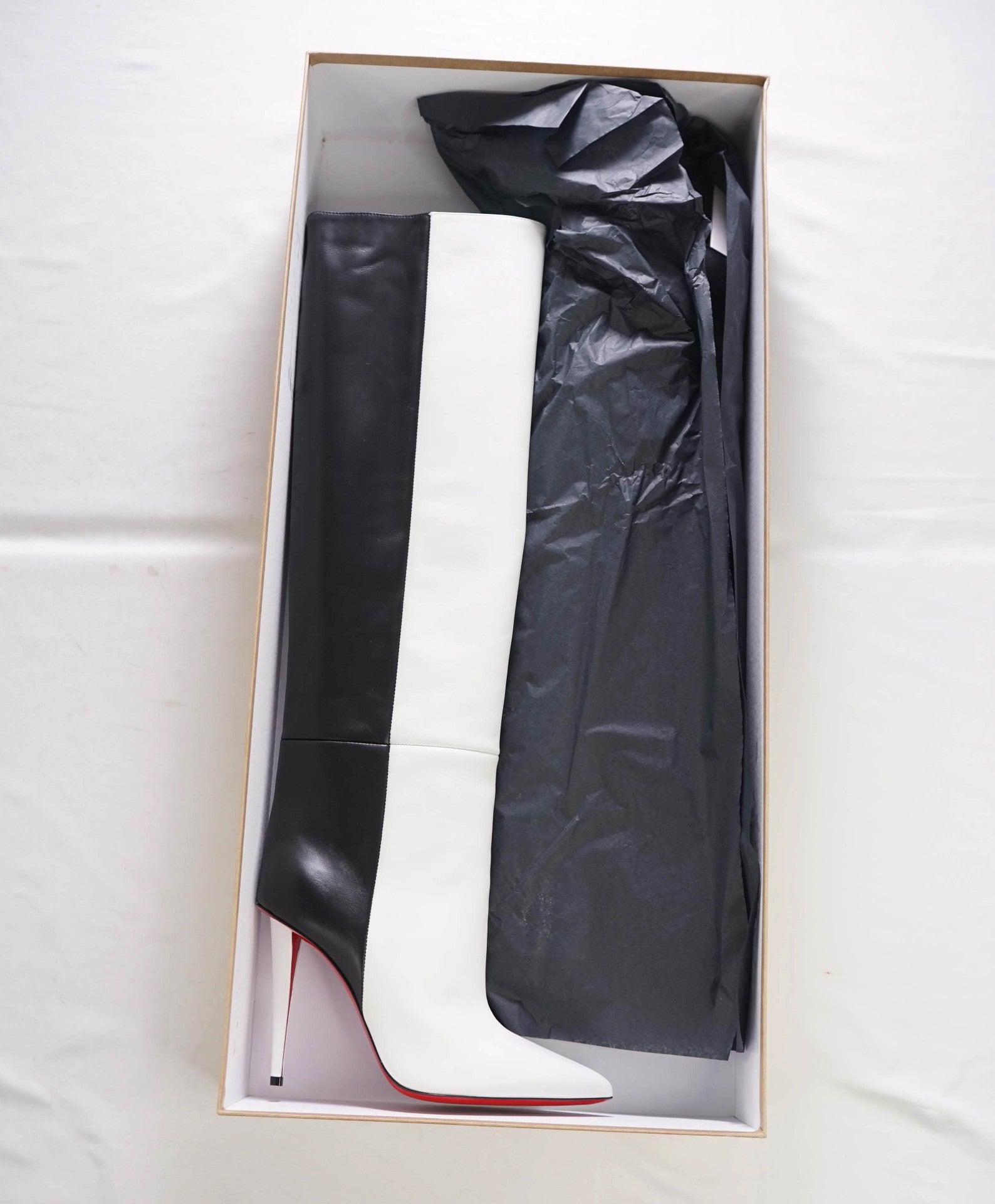 $1,995 LOUBOUTIN - Two-Tone White/Black Leather "ASTRILARGE" 100mm Knee High Boots - US 10 (40EU)