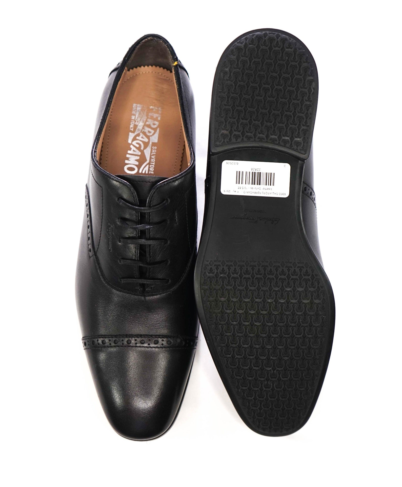 $950 SALVATORE FERRAGAMO - "Riley" Black Leather Oxfords - 10.5 EE