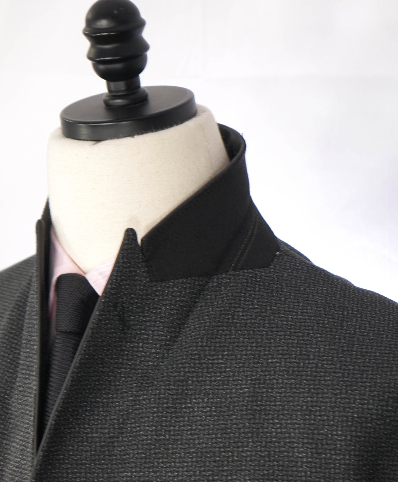 $375 "1 LIKE NO OTHER" - Gray Polyester/Viscose Peak Lapel Blazer - 46