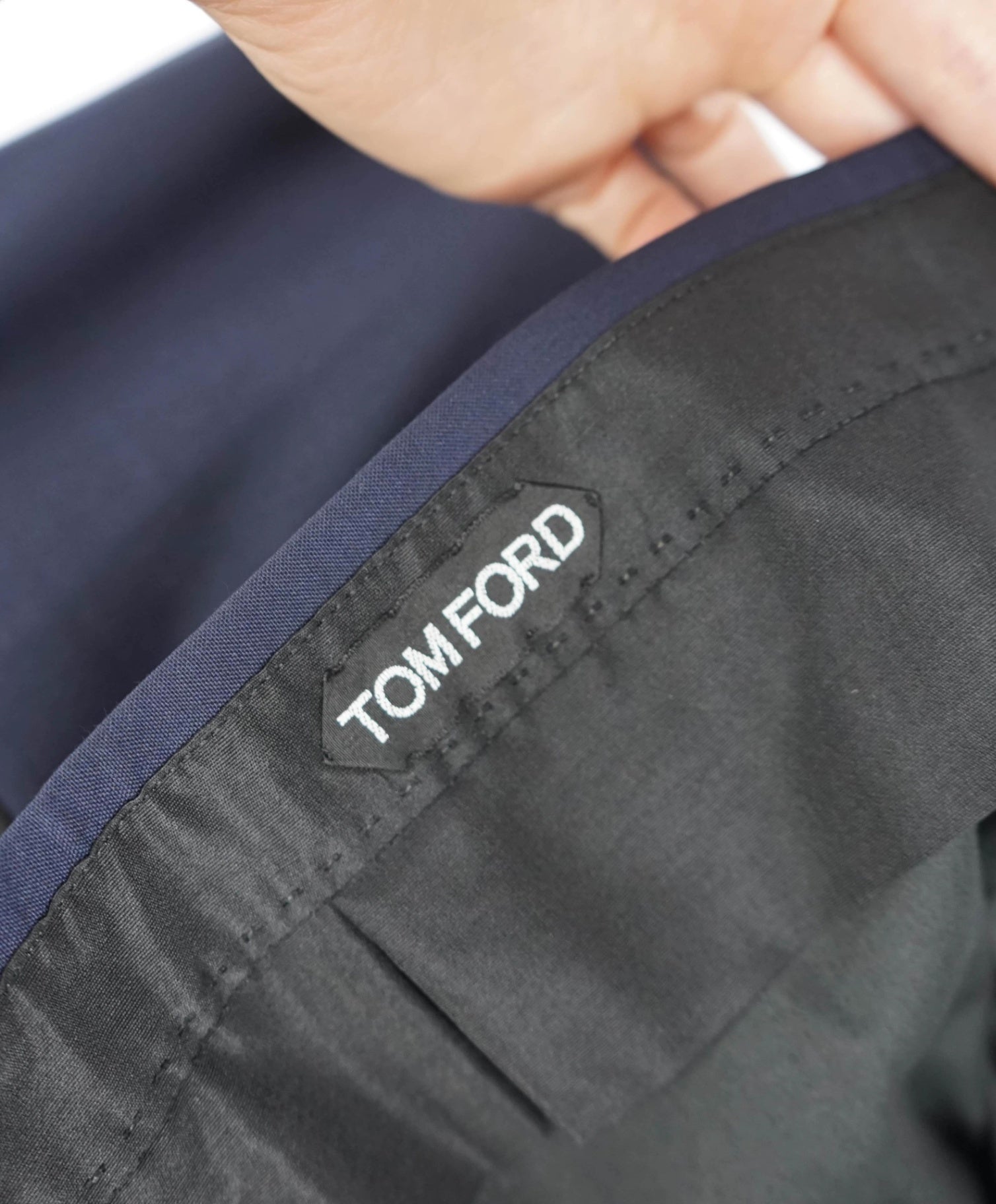$6,950 TOM FORD - O'Connor Navy Wool Shawl Lapel Tuxedo - 48R