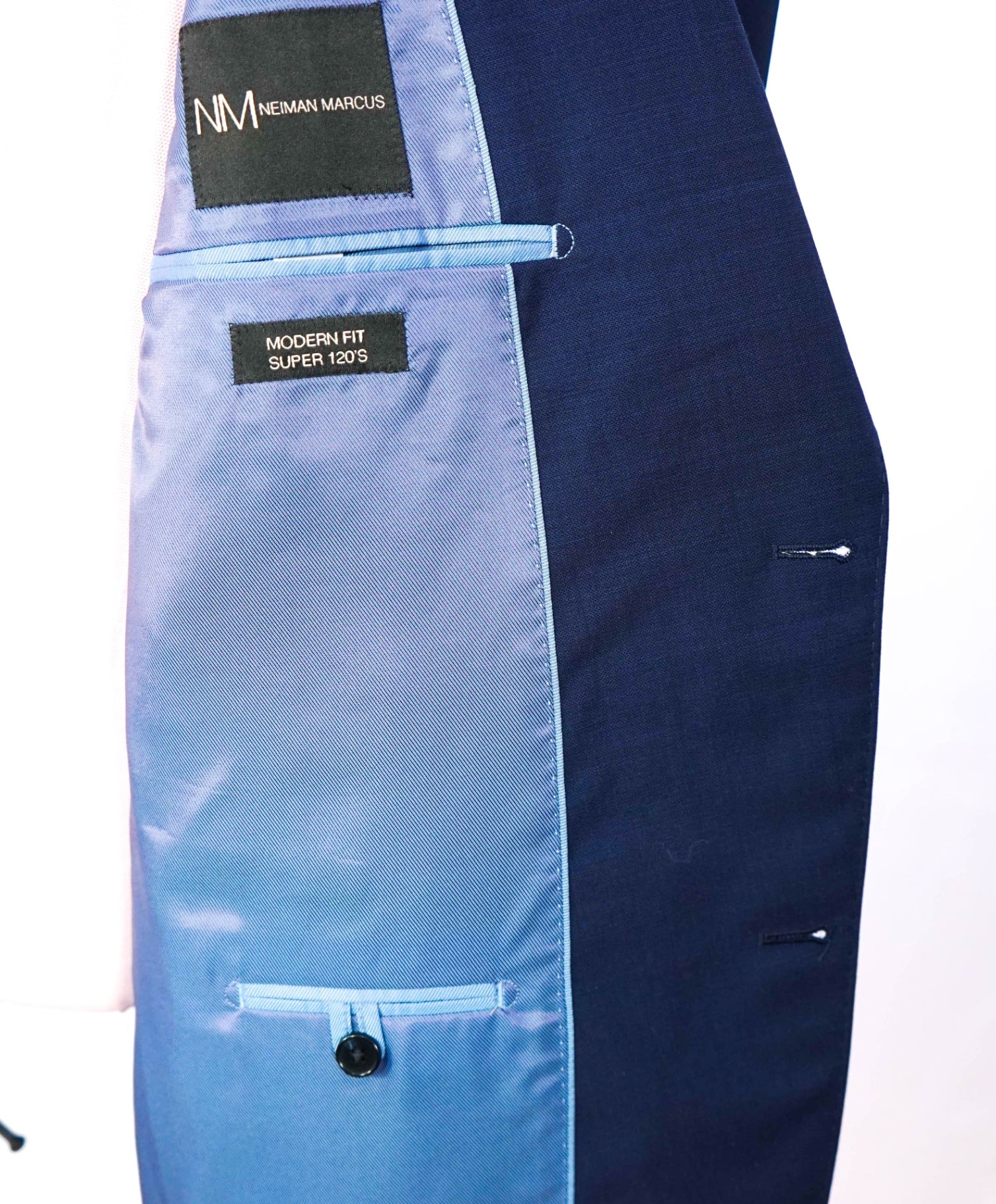$1,195 NEIMAN MARCUS - Navy Blue Super 120's Wool Suit - 46L