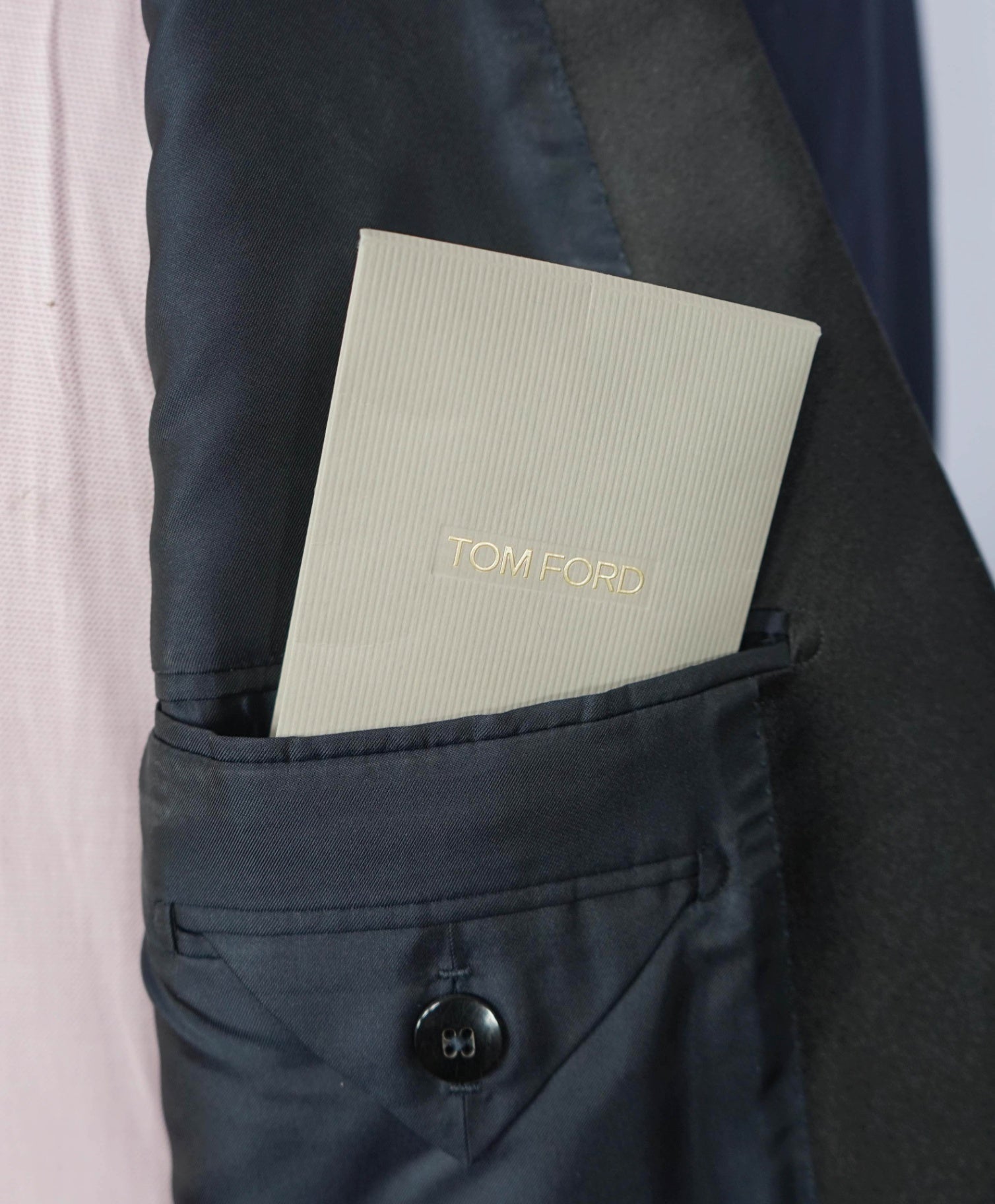 $6,950 TOM FORD - O'Connor Navy Wool Shawl Lapel Tuxedo - 48R