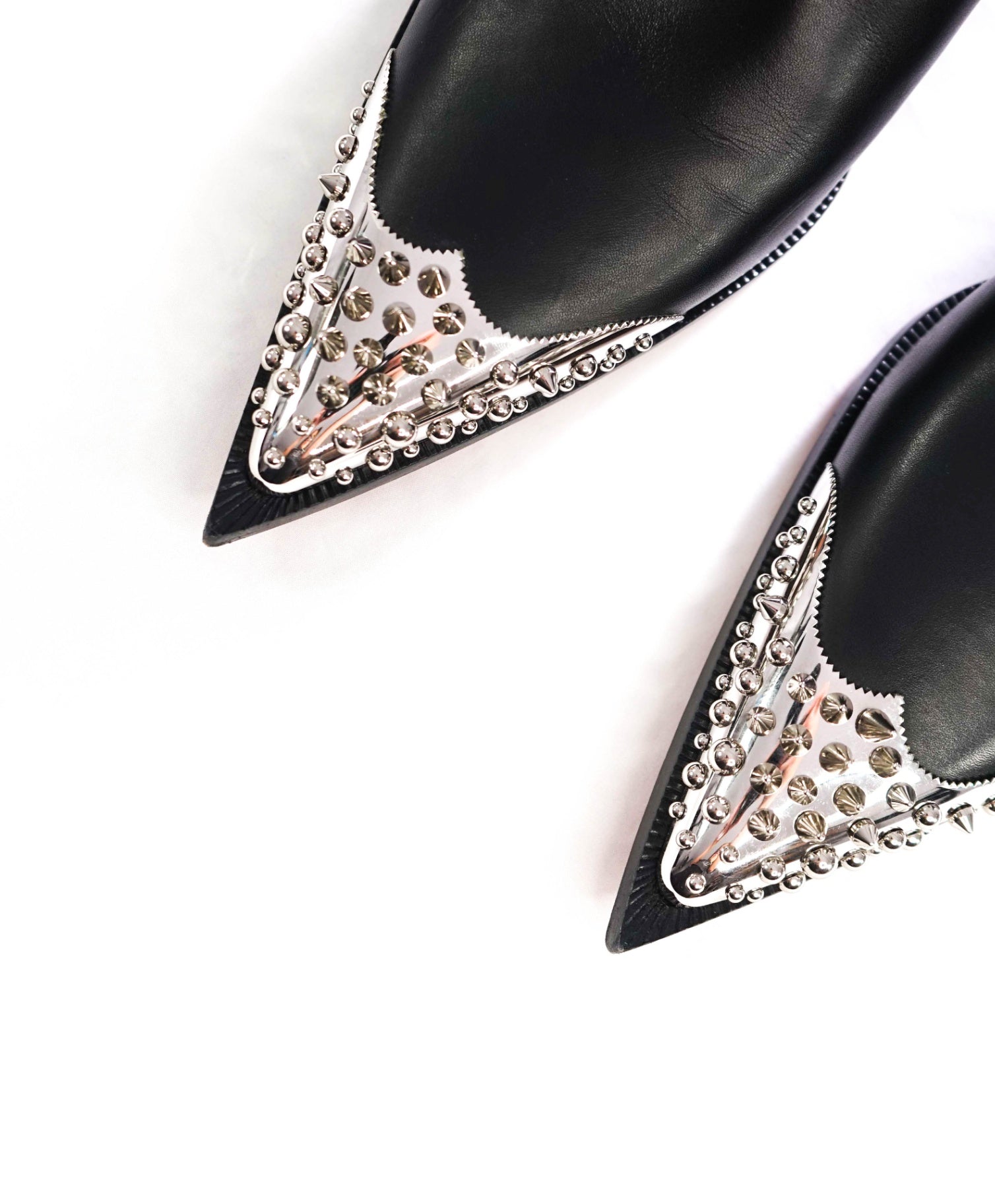 $2,995 LOUBOUTIN - Black "CHELVISS METEOR" Spiked Boots - US 10 (43EU)