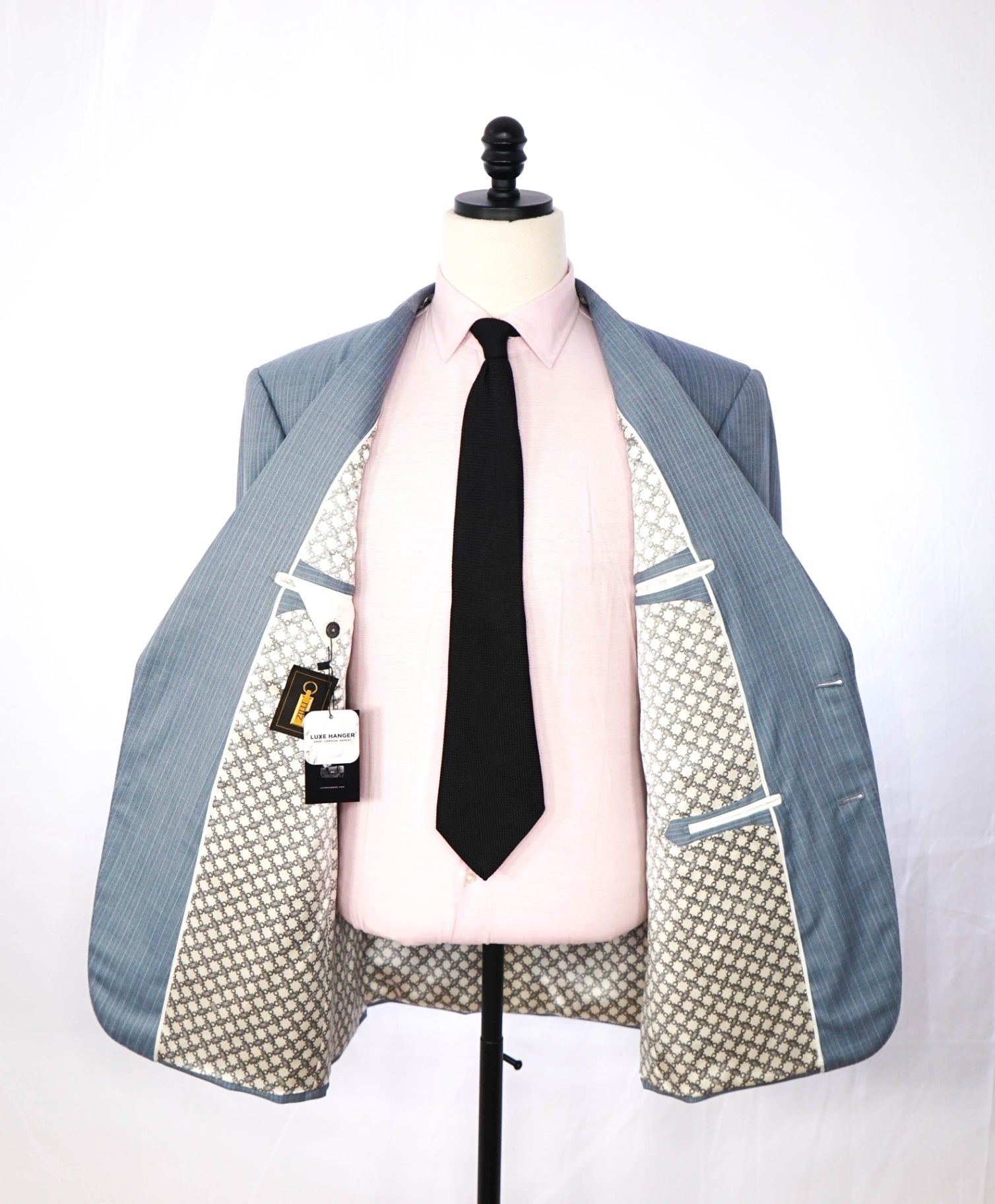 $6,900 ZILLI PARIS - Light Blue Stripe Wool/Silk Suit - 46R
