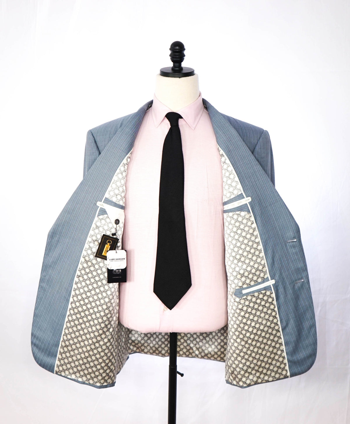 $6,900 ZILLI PARIS - Light Blue Stripe Wool/Silk Suit - 46R