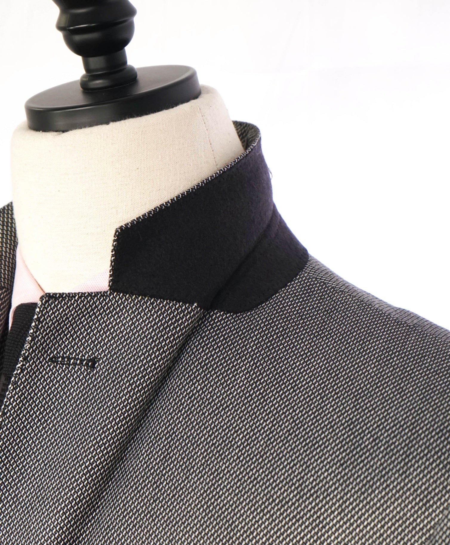 $695 VERSACE - Gray Sharkskin Bamboo Blazer - 42S