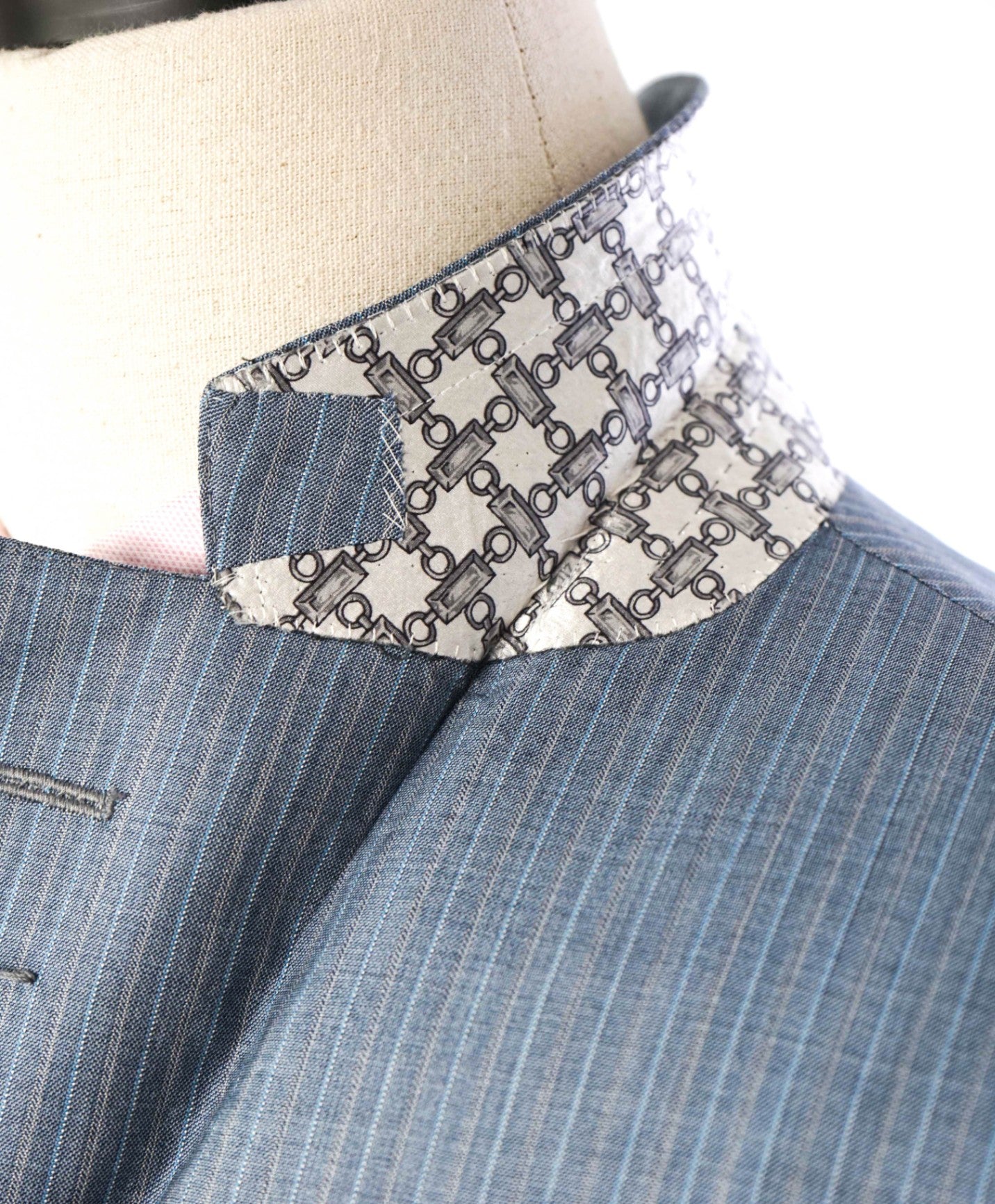 $6,900 ZILLI PARIS - Light Blue Stripe Wool/Silk Suit - 46R