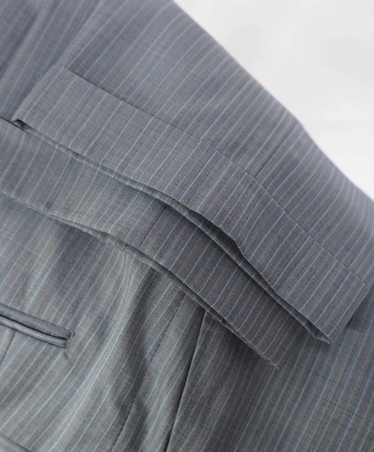 $6,900 ZILLI PARIS - Light Blue Stripe Wool/Silk Suit - 46R