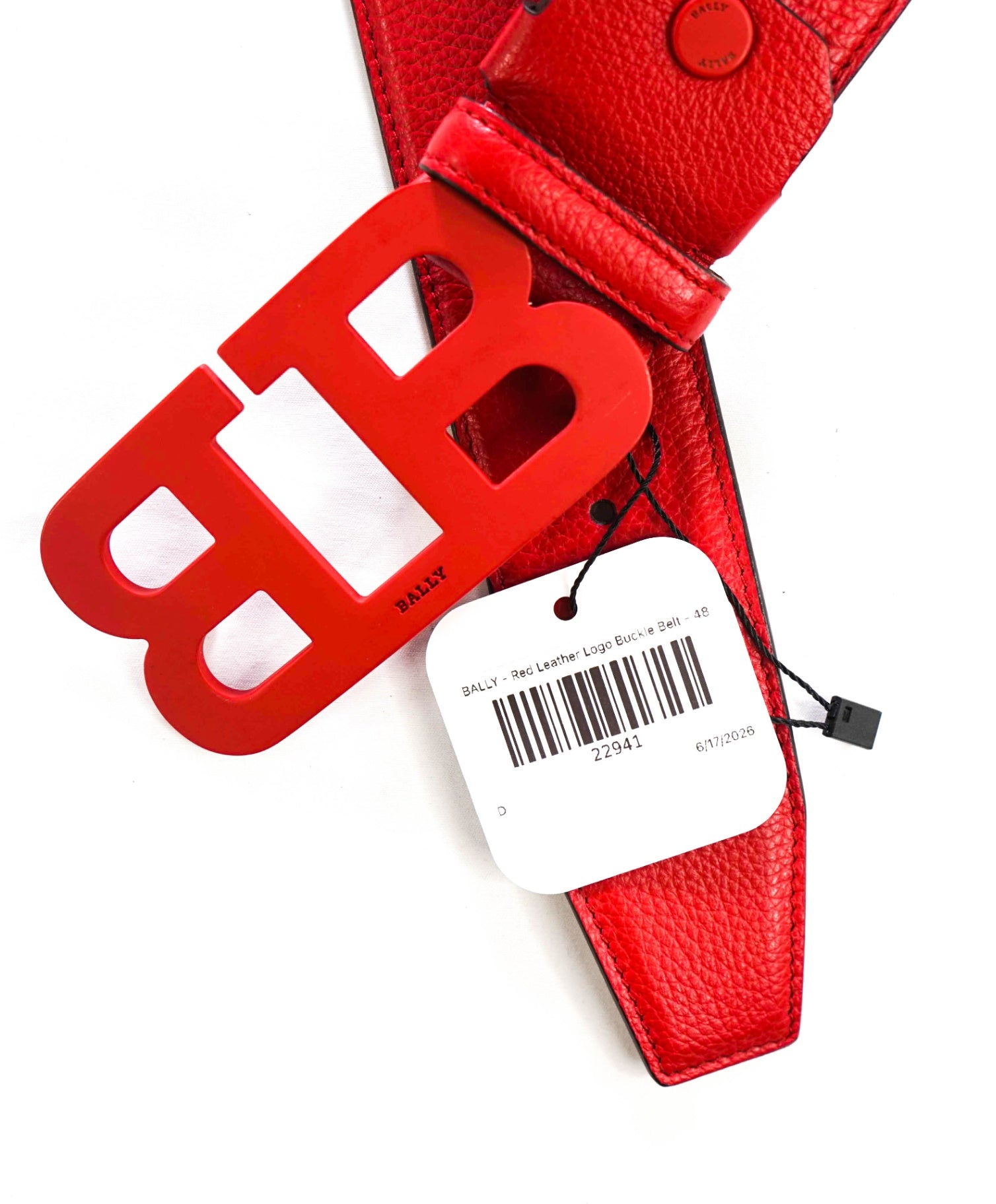 $425 BALLY - Red Leather Mirror Logo Buckle Belt - 40W