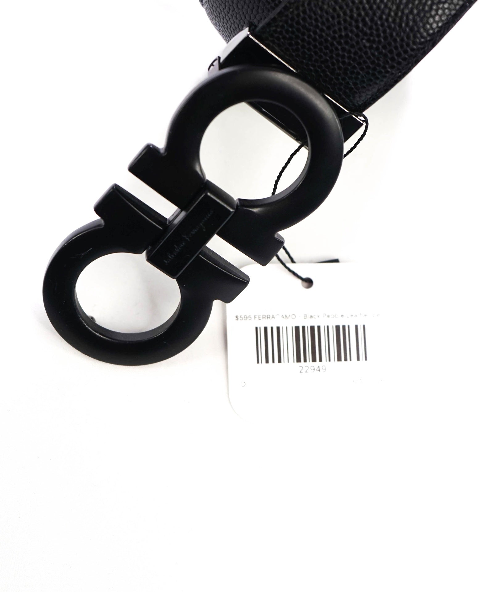 $595 FERRAGAMO - Black Pebble Leather Belt - 34W