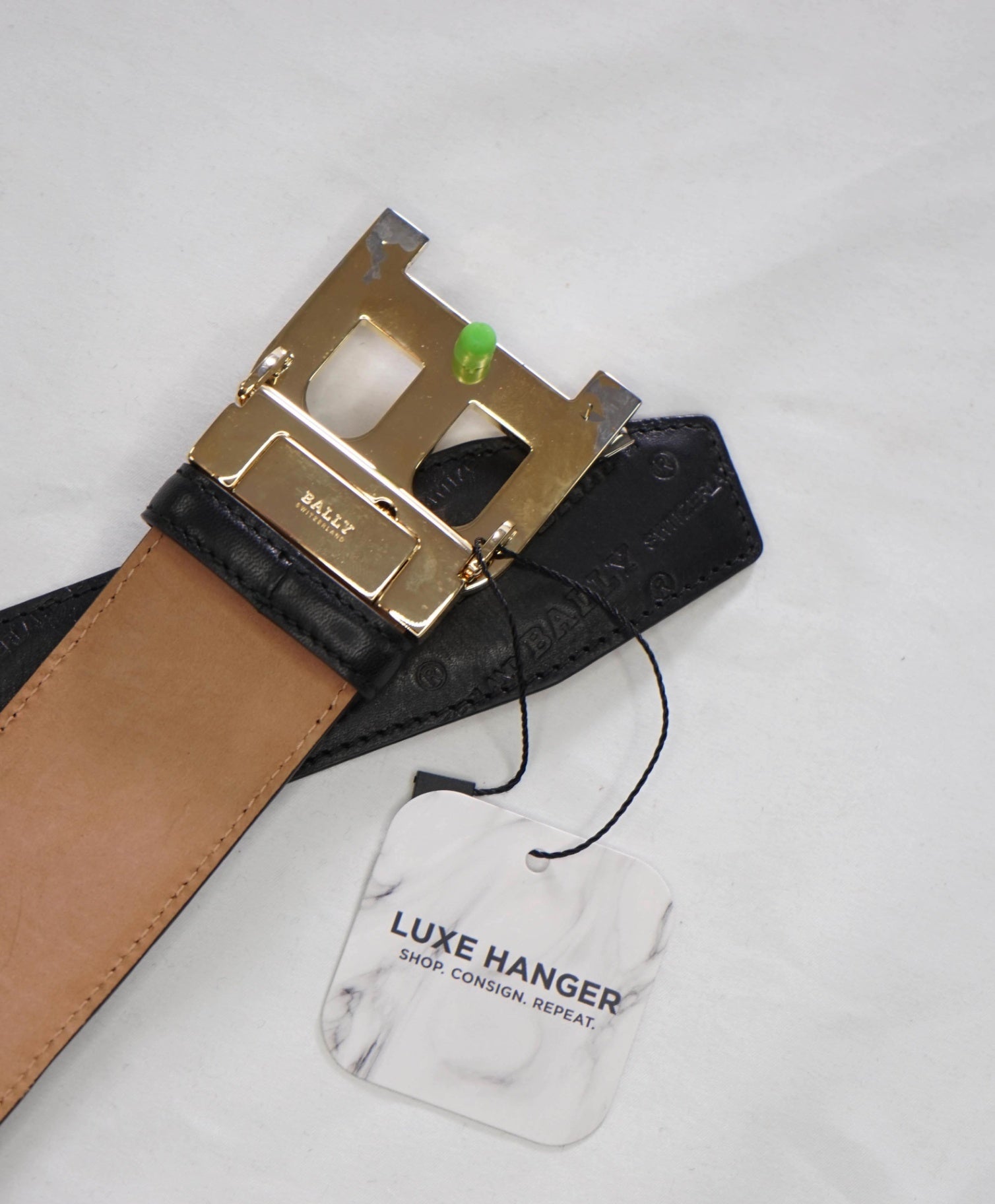 BALLY - Black Logo Leather B Buckle Belt - 48