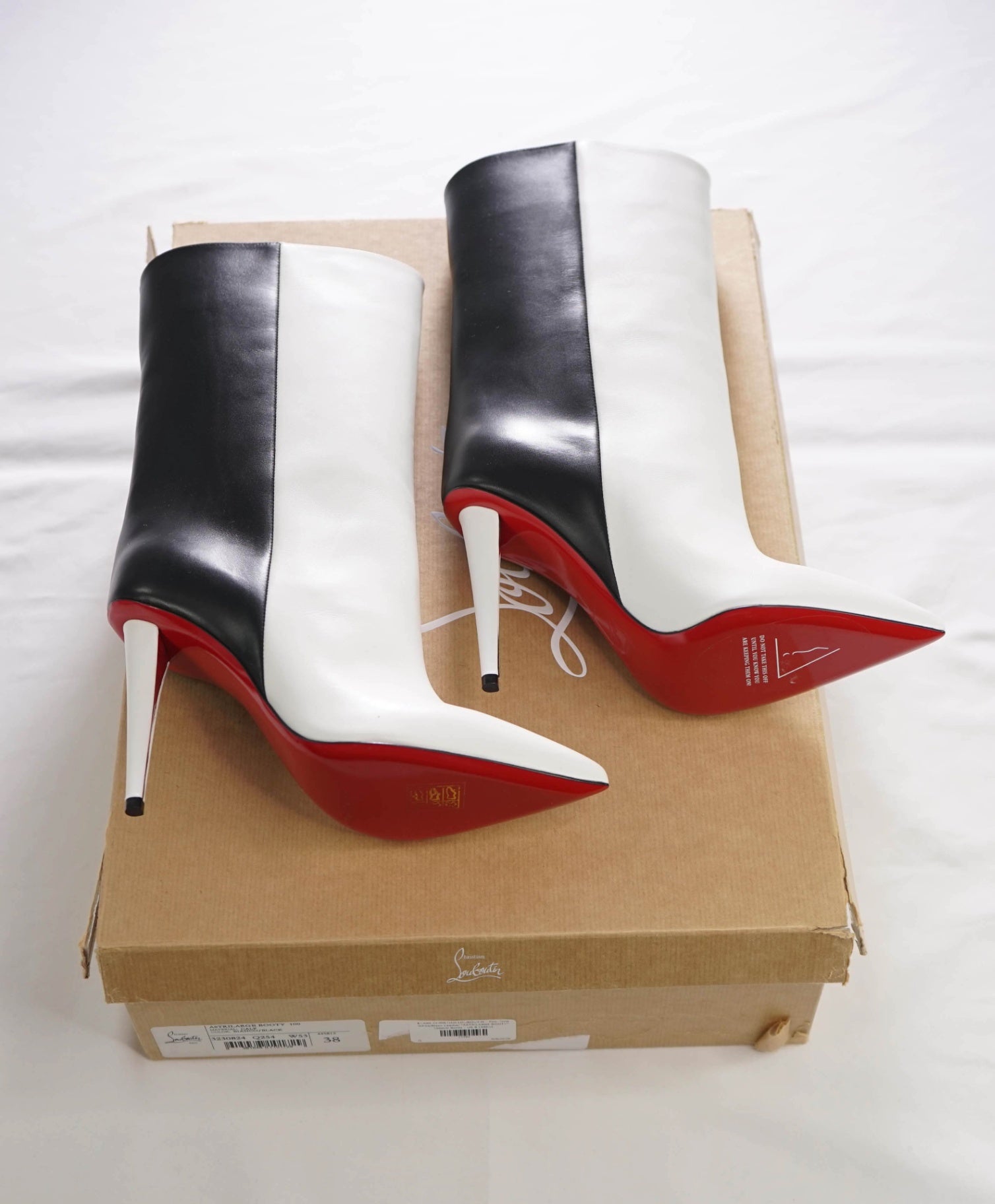 $1,595 LOUBOUTIN - "ASTRILARGE BOOTY" 100mm Boots -38EU