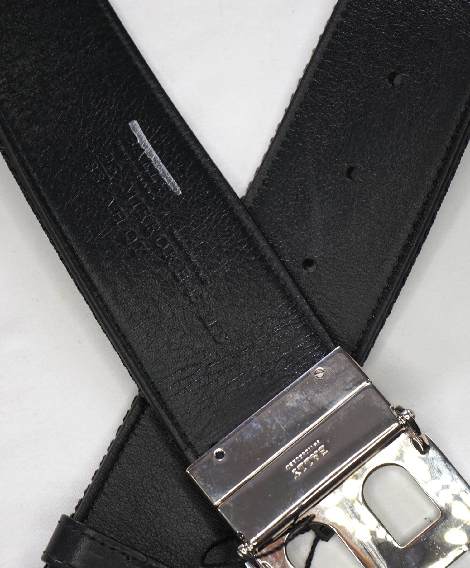 $330 BALLY - Black Leather/Nylon Reversible Mirror B Belt - 37W