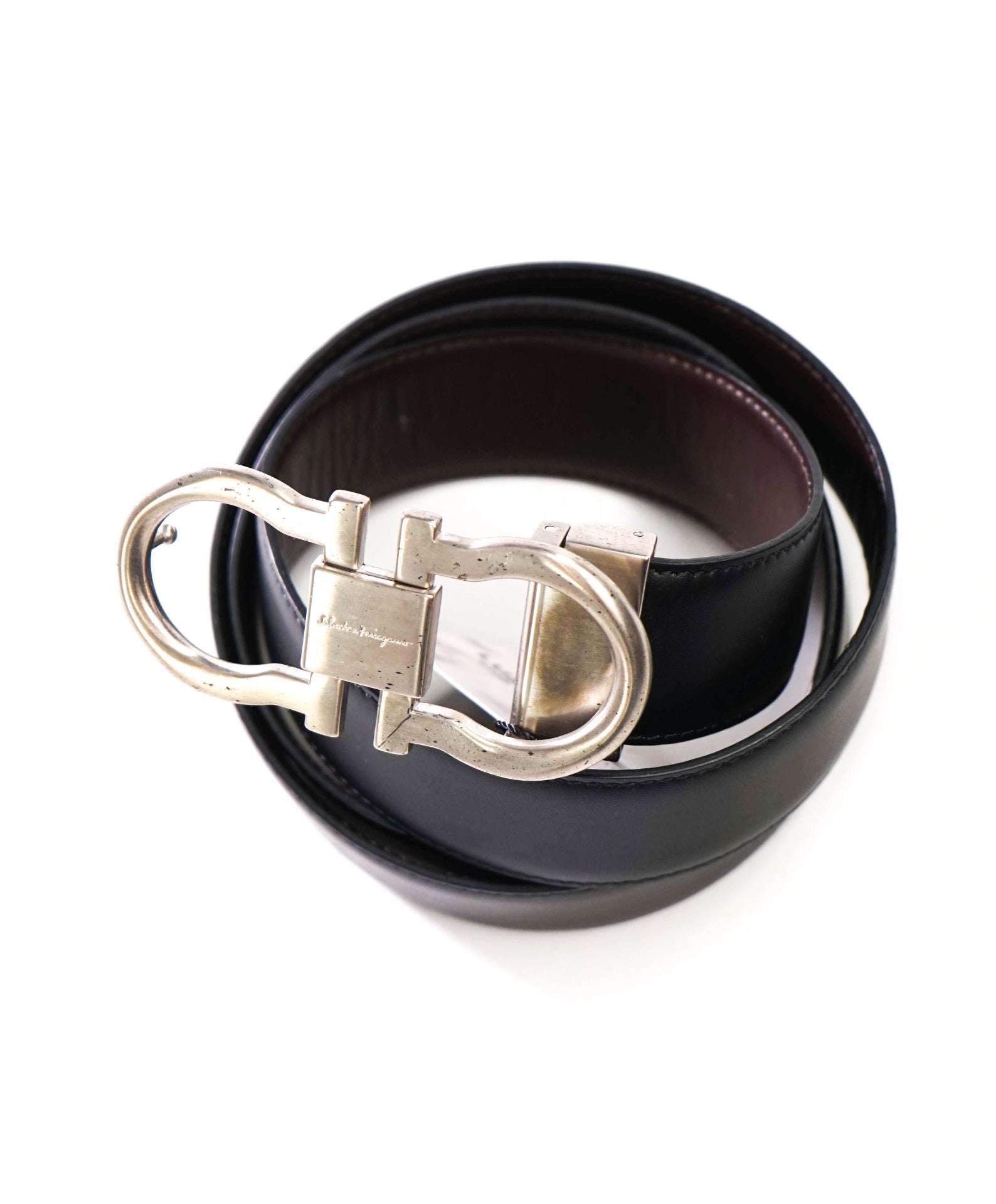 $535 FERRAGAMO - Black/Brown Reversible Leather Gancini Belt- 36W