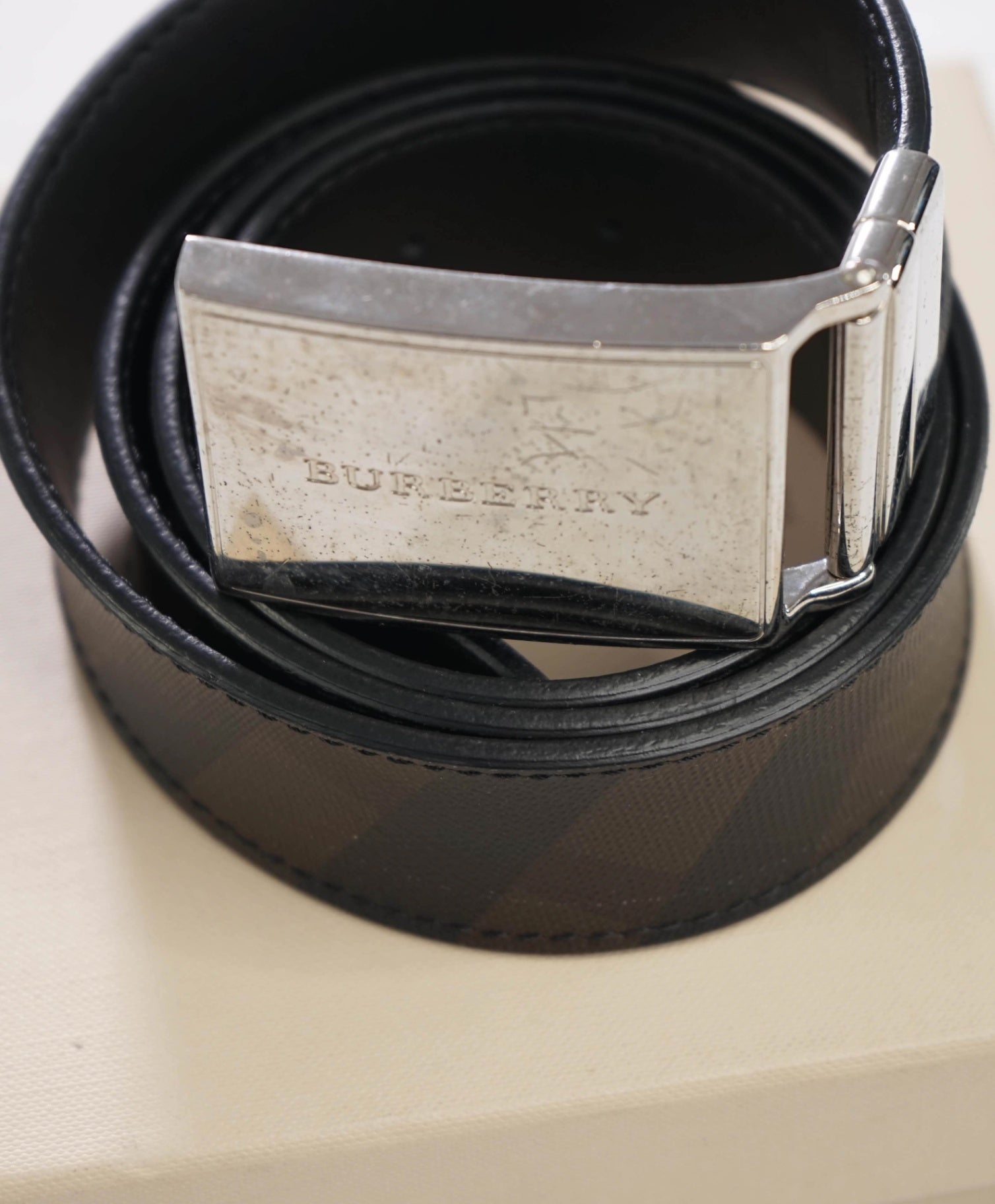 $295 BURBERRY - Brown/Black Reversible Canvas/Leather Belt - 40W
