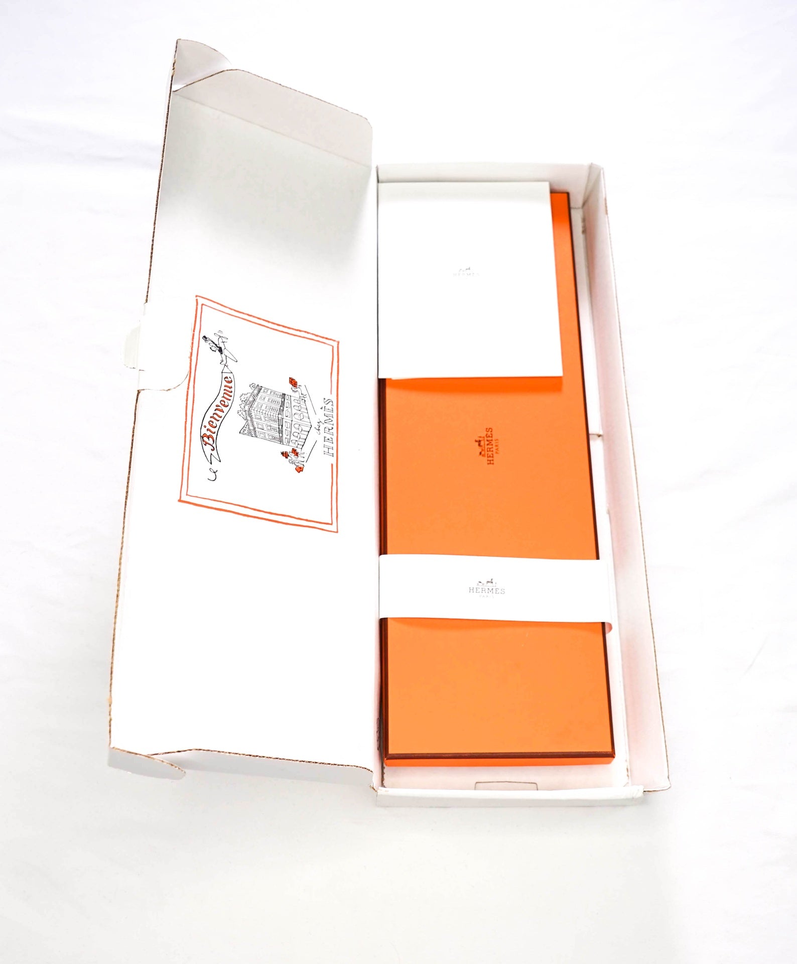 $300 HERMES - Navy Blue "Sneaker" Print Silk - 3" Tie