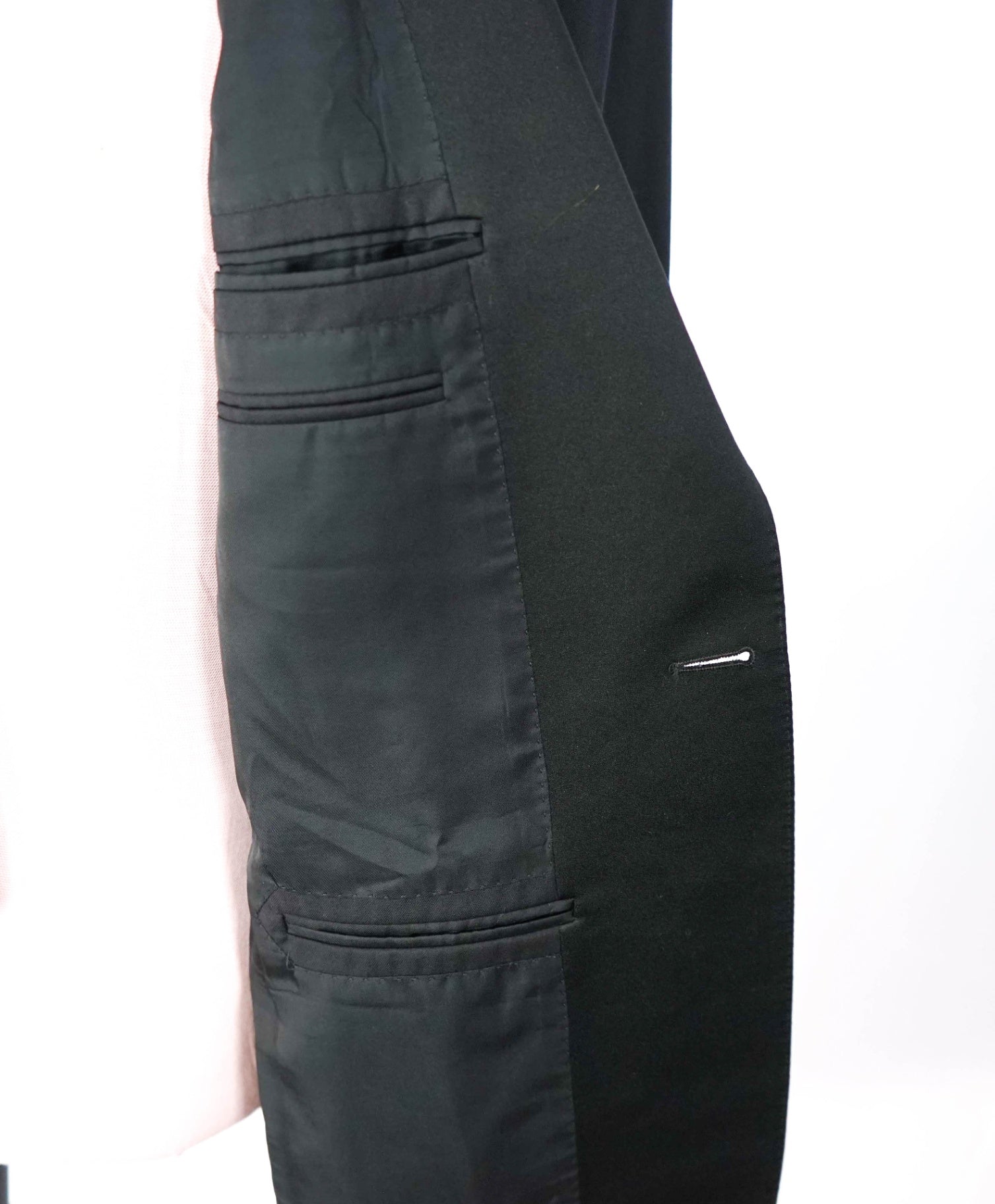 $2,695 ZEGNA - Black "MICRONSPHERE" Peak Dinner Jacket - 38R