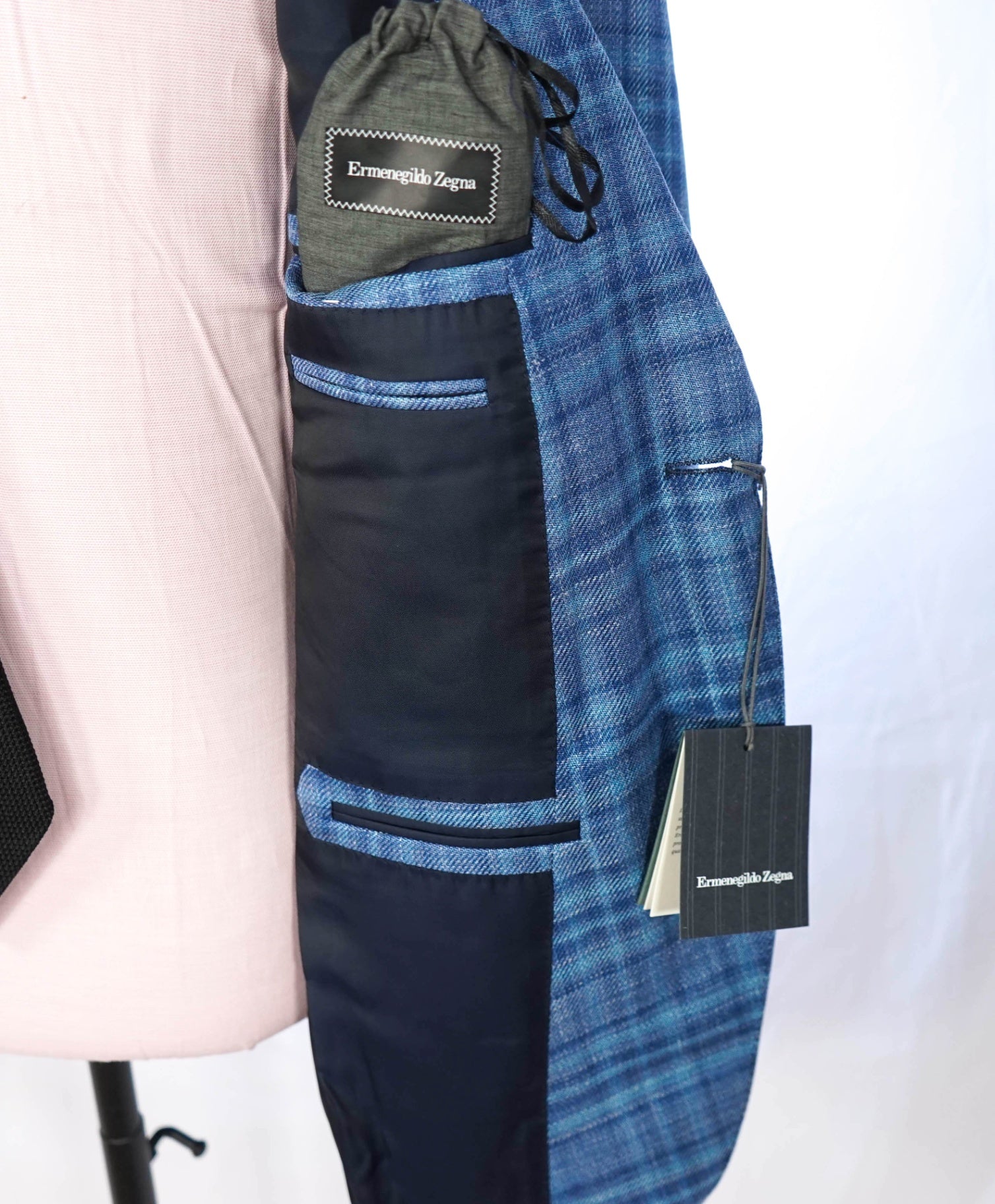 $2,990 ZEGNA - Blue Plaid Wool/Silk/Linen Blazer - 46R