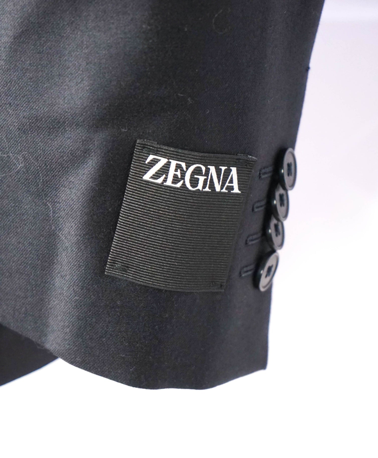 $4,290 ZEGNA - Solid Navy TROFEO Wool Suit - 46R
