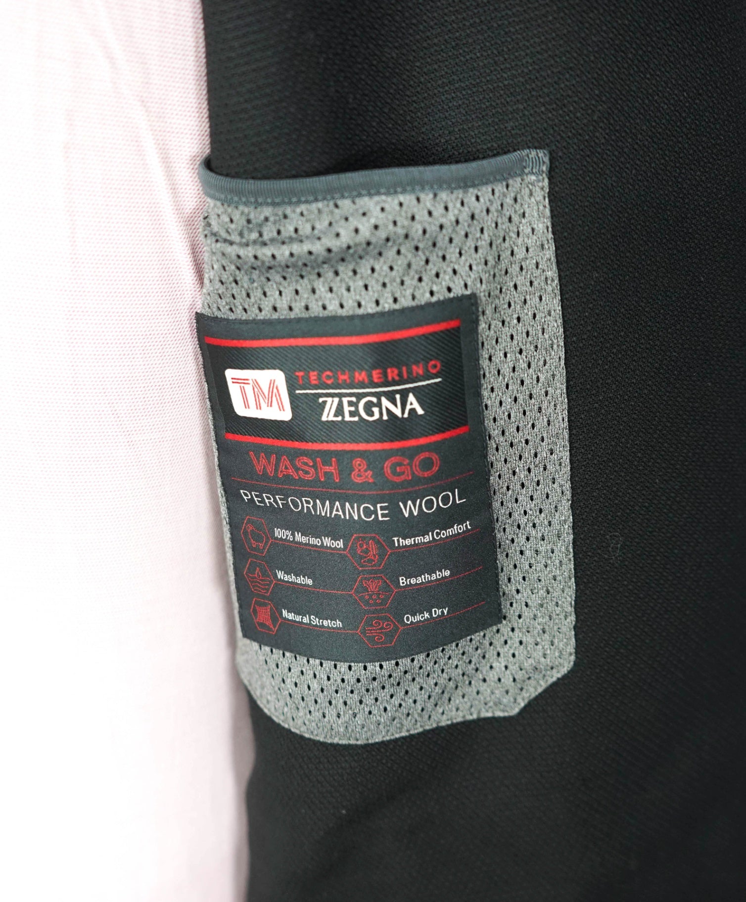 $1,635 Z ZEGNA - Textured Black TECHMERINO Wool Blazer - 44R