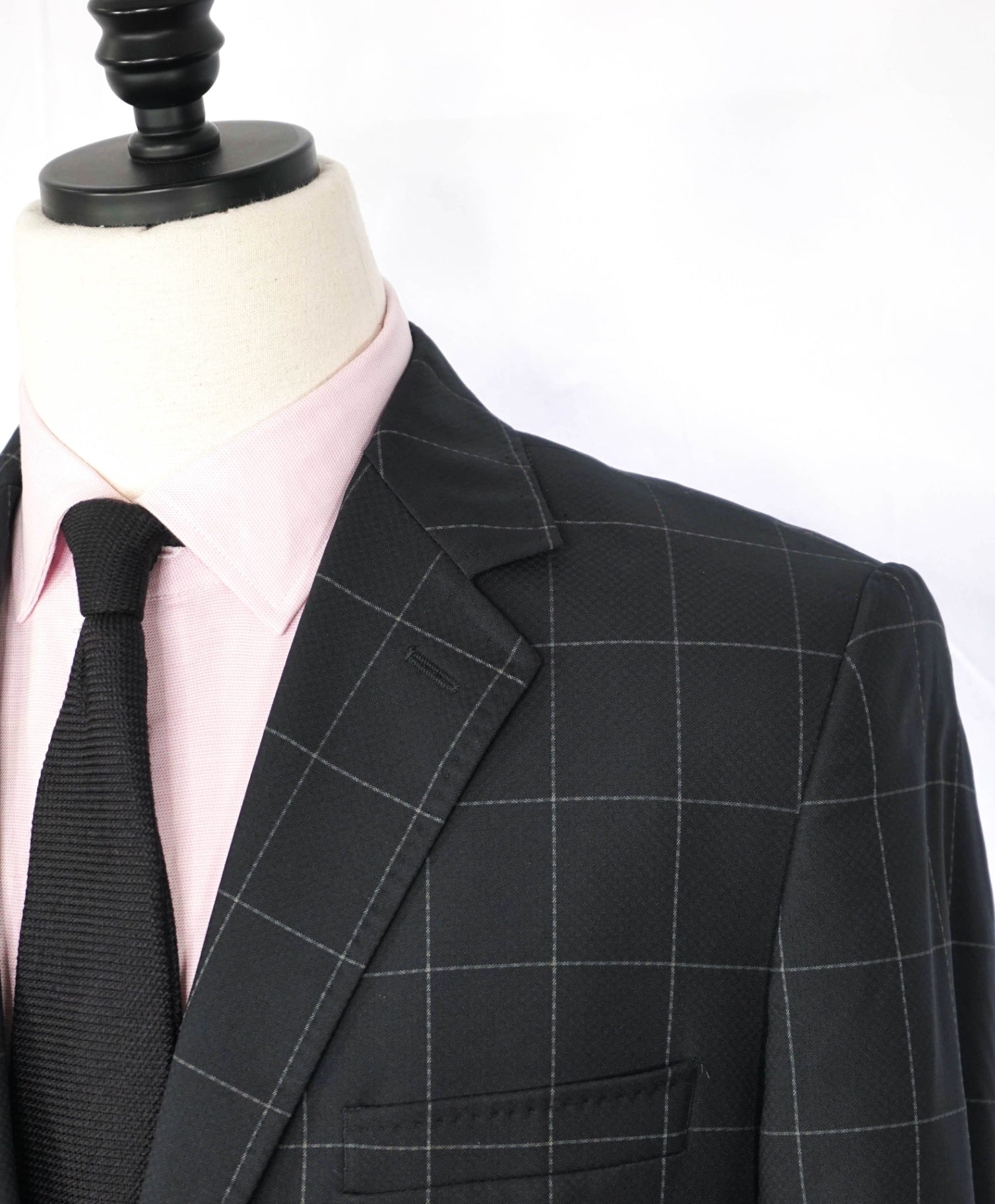 $3,195 DOLCE & GABBANA - Navy Windowpane 2/3 Roll Suit - 44L