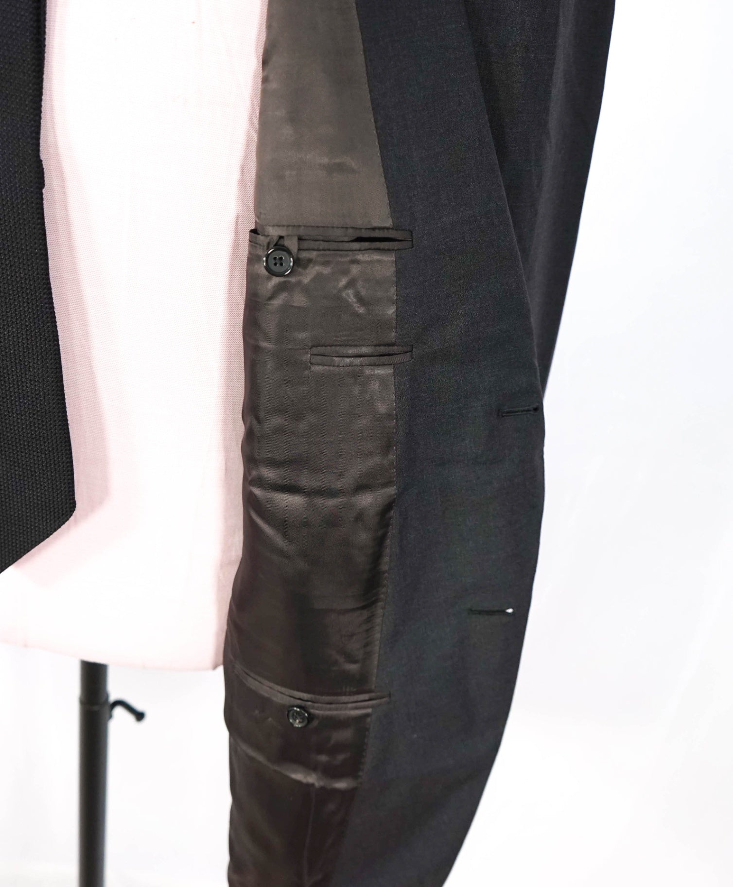 $2,695 PAUL STUART - *FULL CANVAS* Solid Gray Wool Suit - 44L