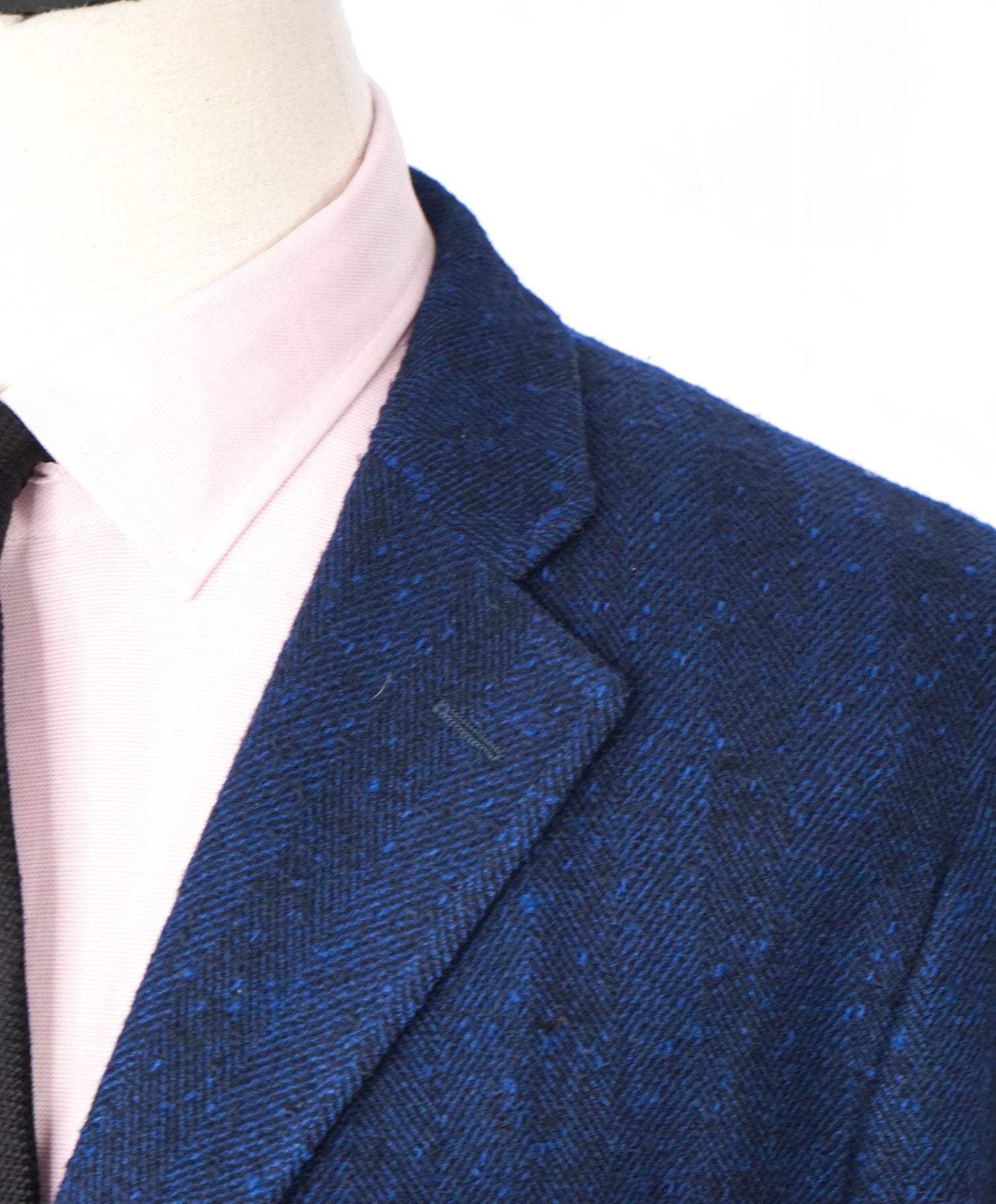 $4,500 ISAIA - Navy Blue Herringbone Wool Sport Jacket - 44R